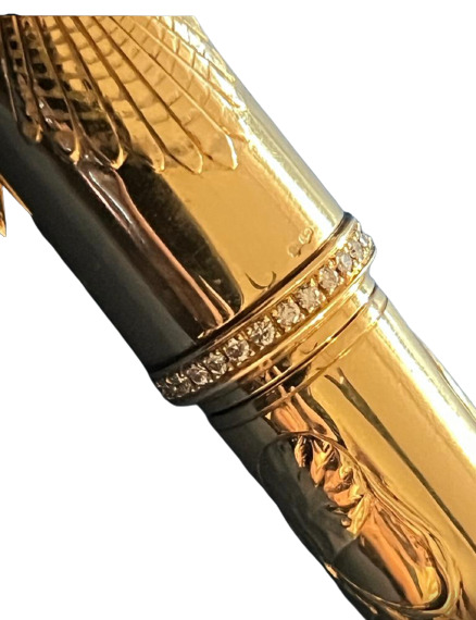 Unique Solid 18 K 750 Gold  Diamonds OLDWIN Fountain pen 103 Grams Gold Falcon