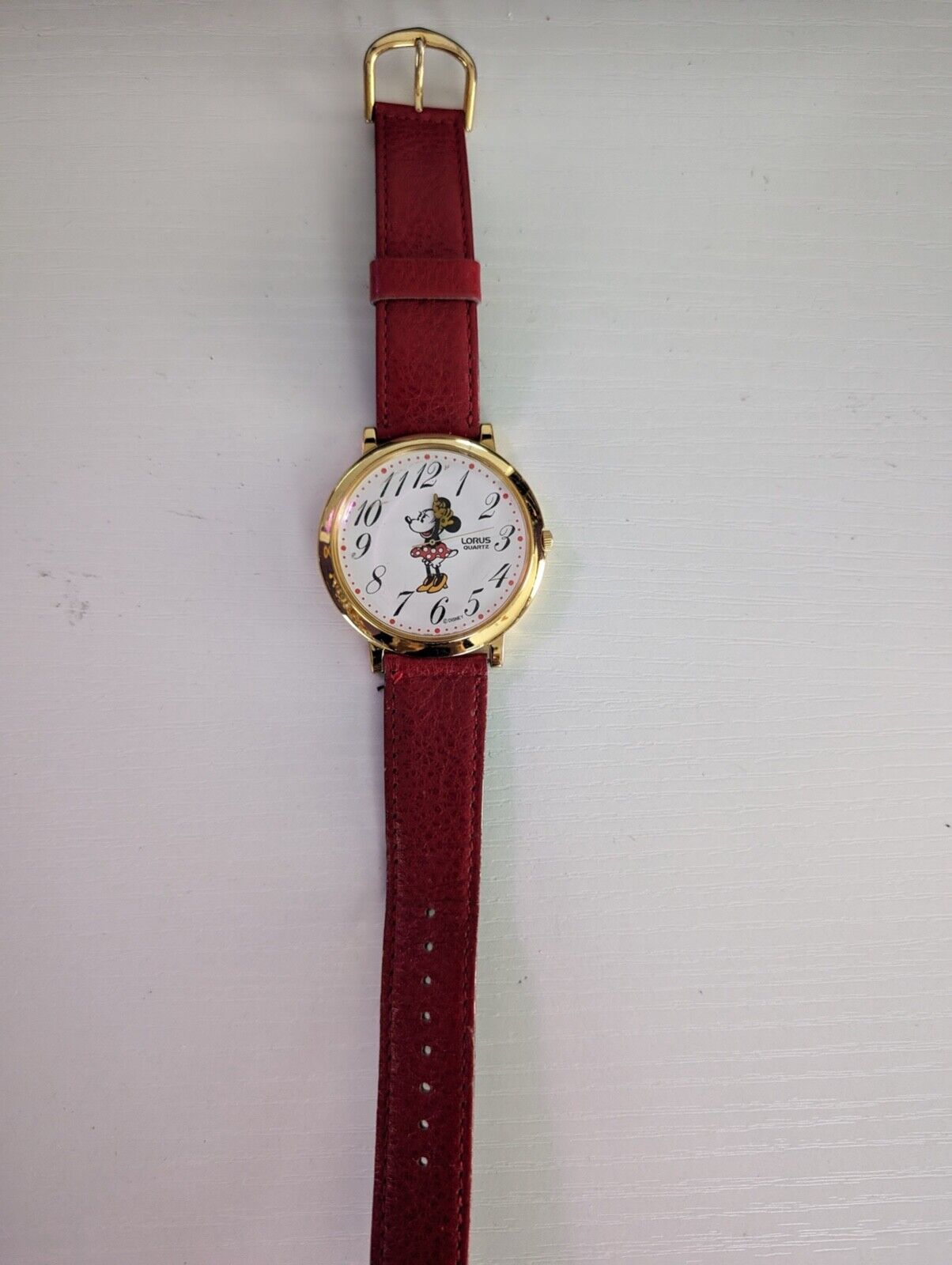 VINTAGE DISNEY LORUS LARGE FACE MINNIE MOUSE RED BAND WATCH