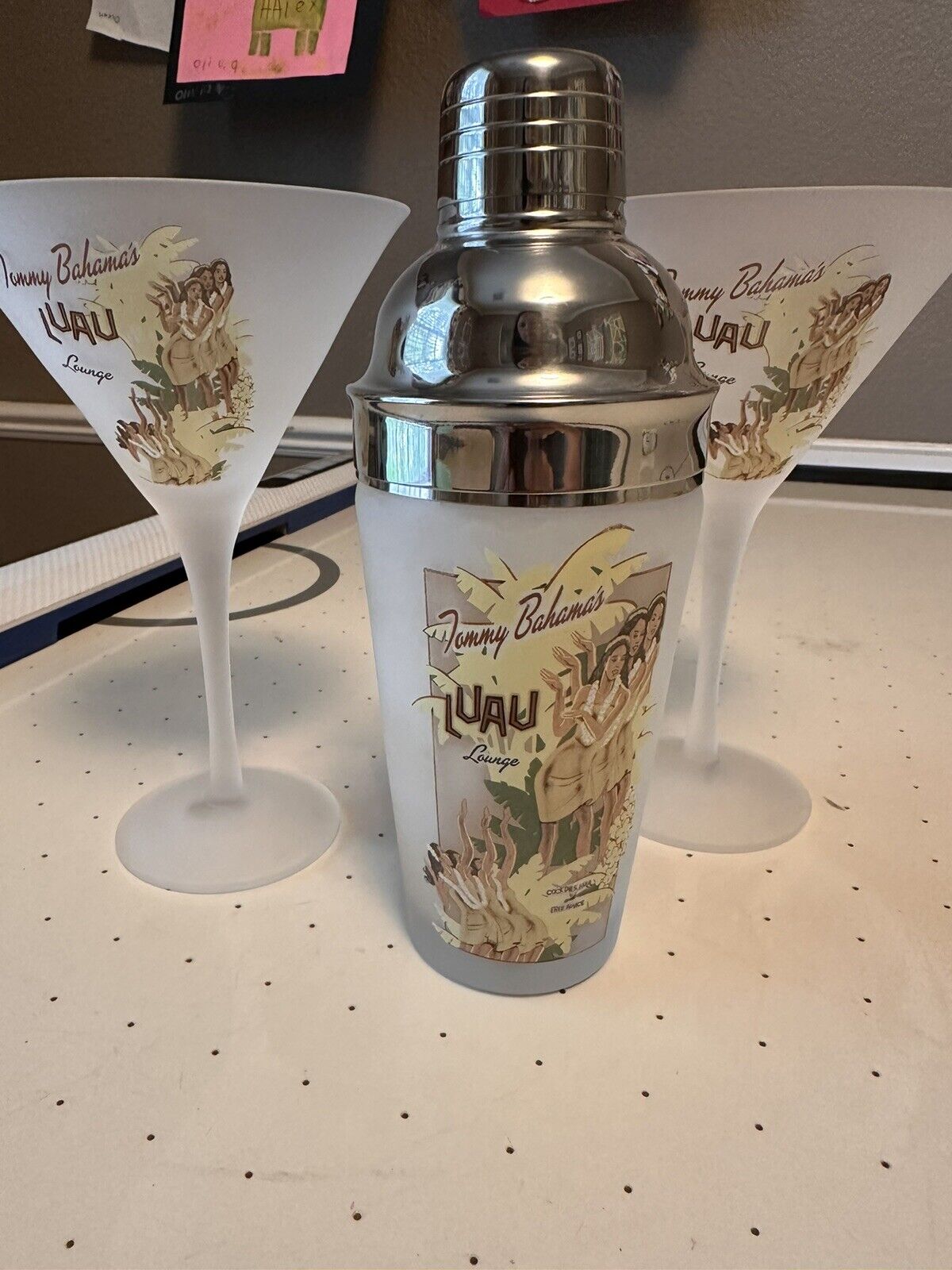 Tiki Glasses and Shaker Tommy Bahama, Luau Lounge 2019, Frosted Martini Set