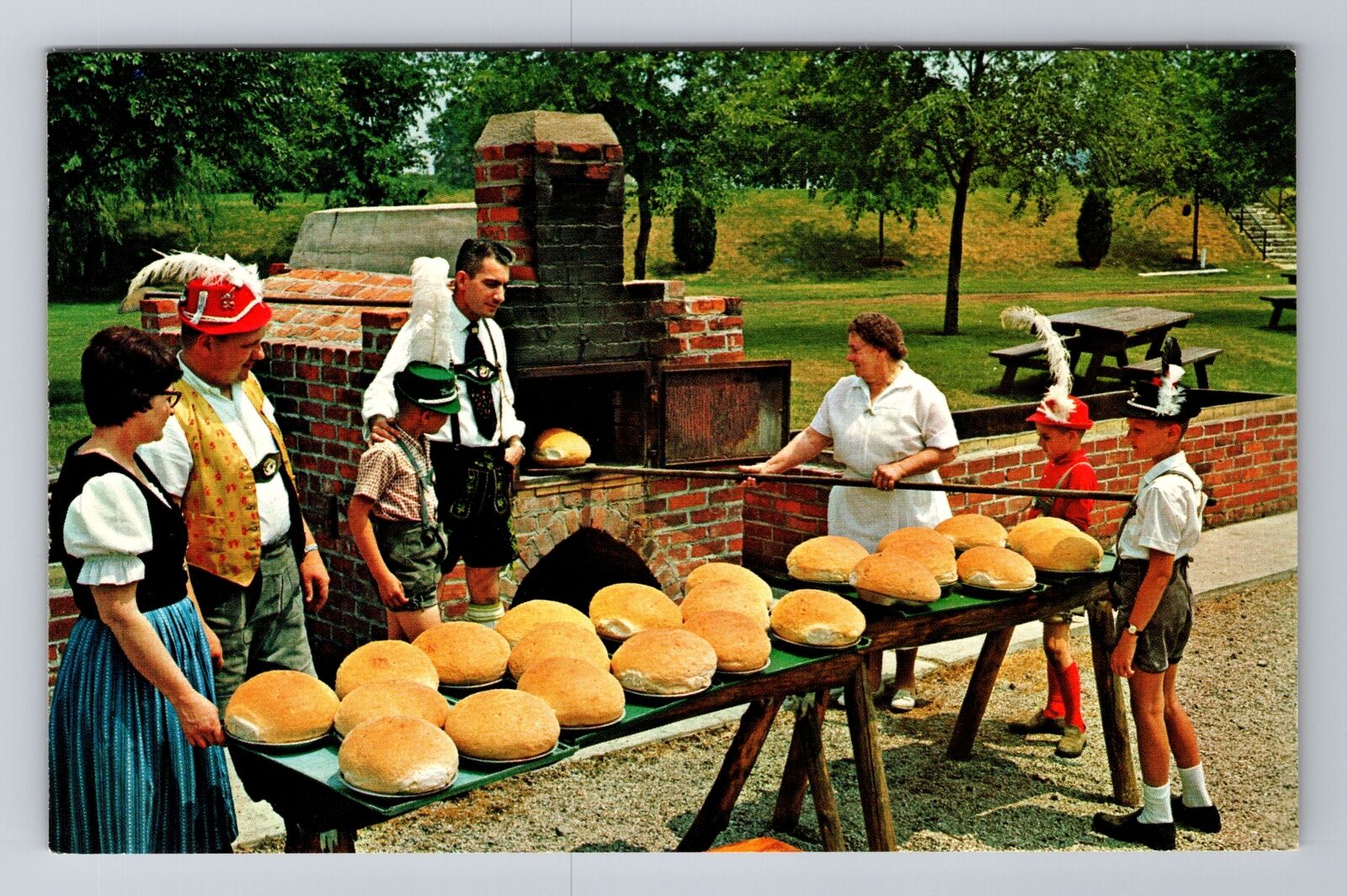 Frankenmuth MI-Michigan, Frankenmuth Bavarian Inn Backofen Brot Vintage Postcard
