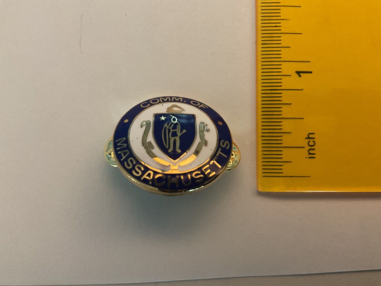 Massachusetts State Collar Seal collectable enamel gold full color pin backing
