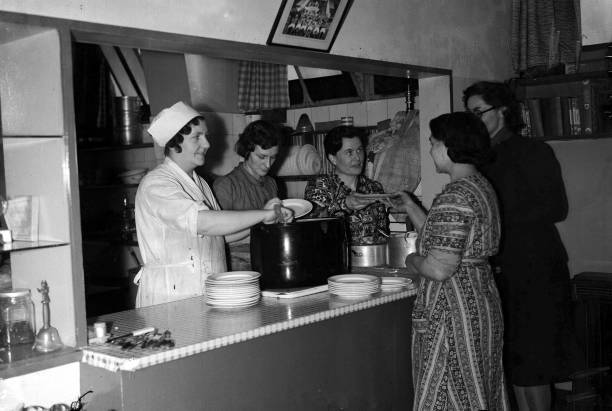 London England Kensington Royal Borough has Communal feeding Vo- 1941 Old Photo