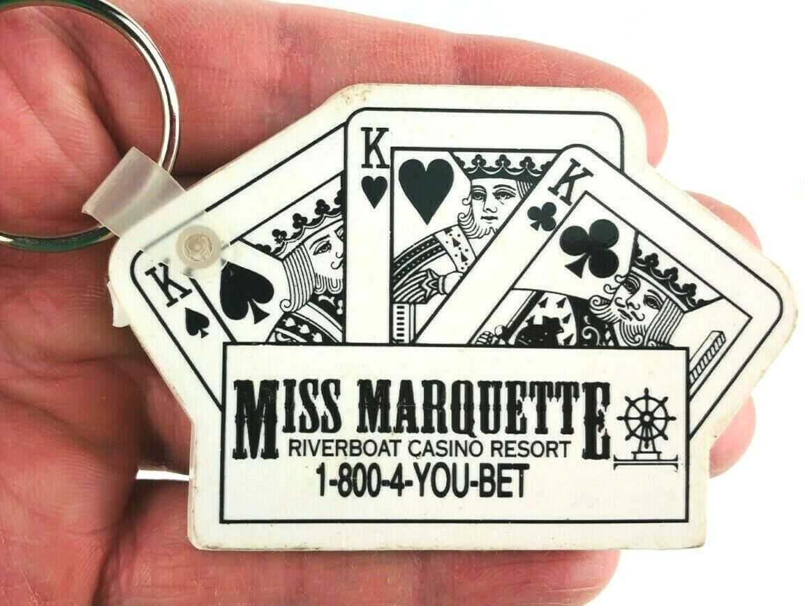 Miss Marquette Riverboat Casino Resort Keychain Vintage Hotel Marquette IA *Da61