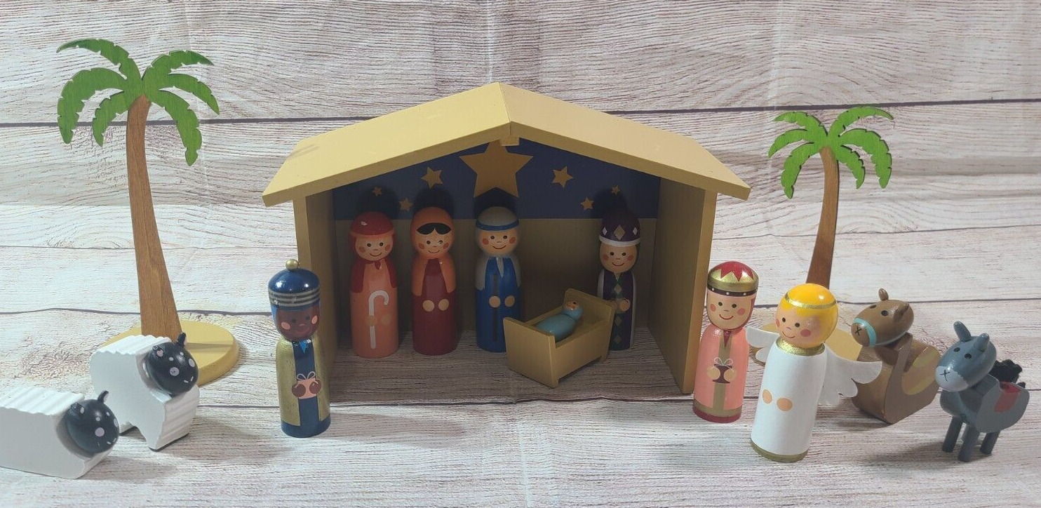 FAO Schwarz Wooden Christmas Nativity Set Traditional 15 Piece Holiday Decor