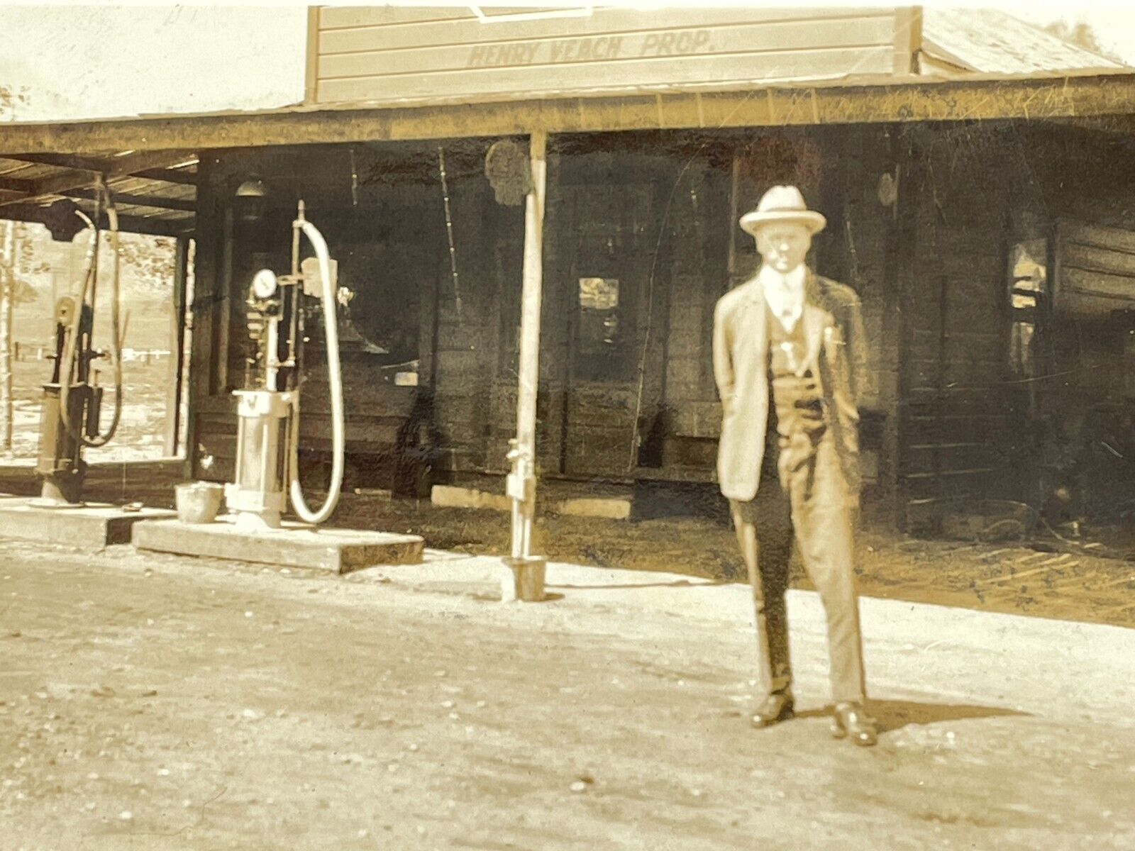P4 Photograph 1910-20's Old Man Gas Service Station Henry Yeach Gas Pumps 