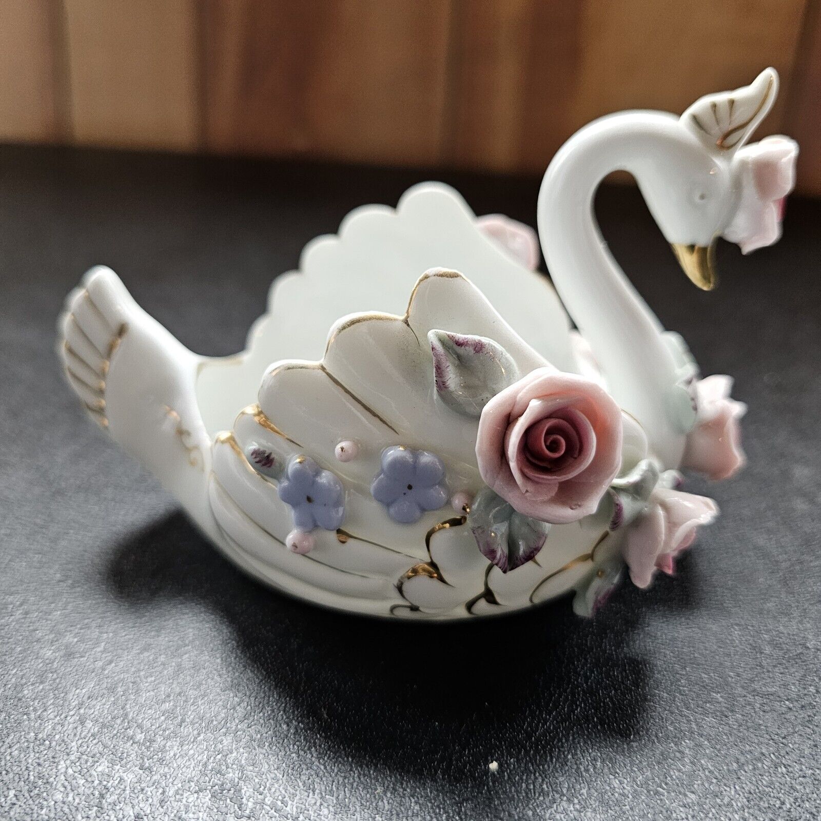 Occupied Japan Japanese Chikusa Porcelain Swan Ornate Applied Roses Vintage Dish