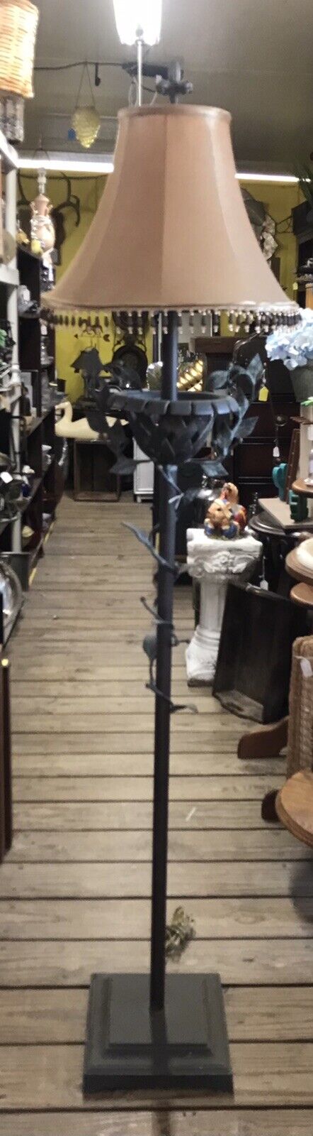 HARD TO FIND FREDERIC COOPER CAST IRON FLOOR LAMP.FLORAL/LEAF PATTERN.
