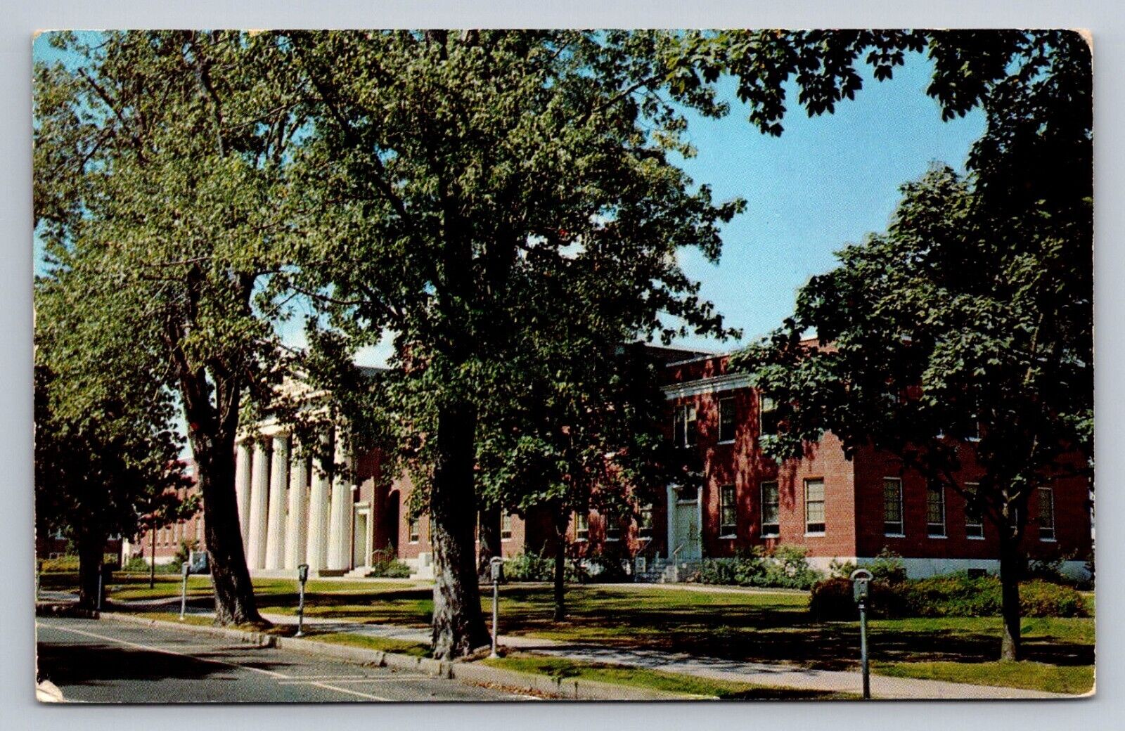Postcard New Jersey Tom\'s River Ocean County Court House Chrome 1961  E948