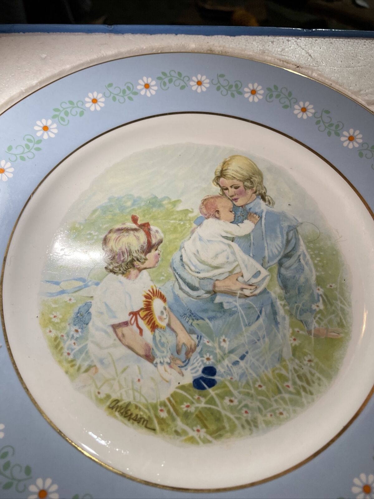 Vintage 1974 Avon Tenderness Plate Mother’s Day E1