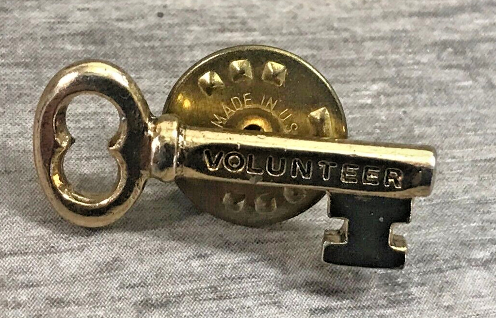 Volunteer Key Gold Tone Vintage Lapel Hat Jacket Vest Shirt Pin