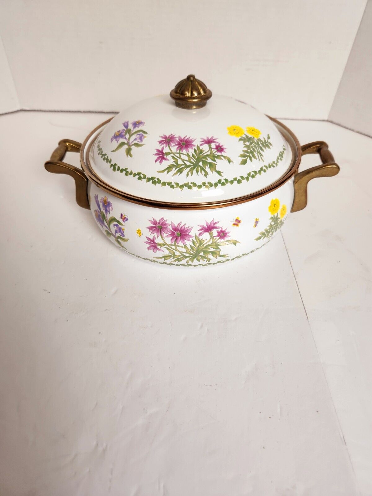 Lincoware Enamelware Brass Wildflower French Fleur Covered Dutch Oven 2.5 Quart 