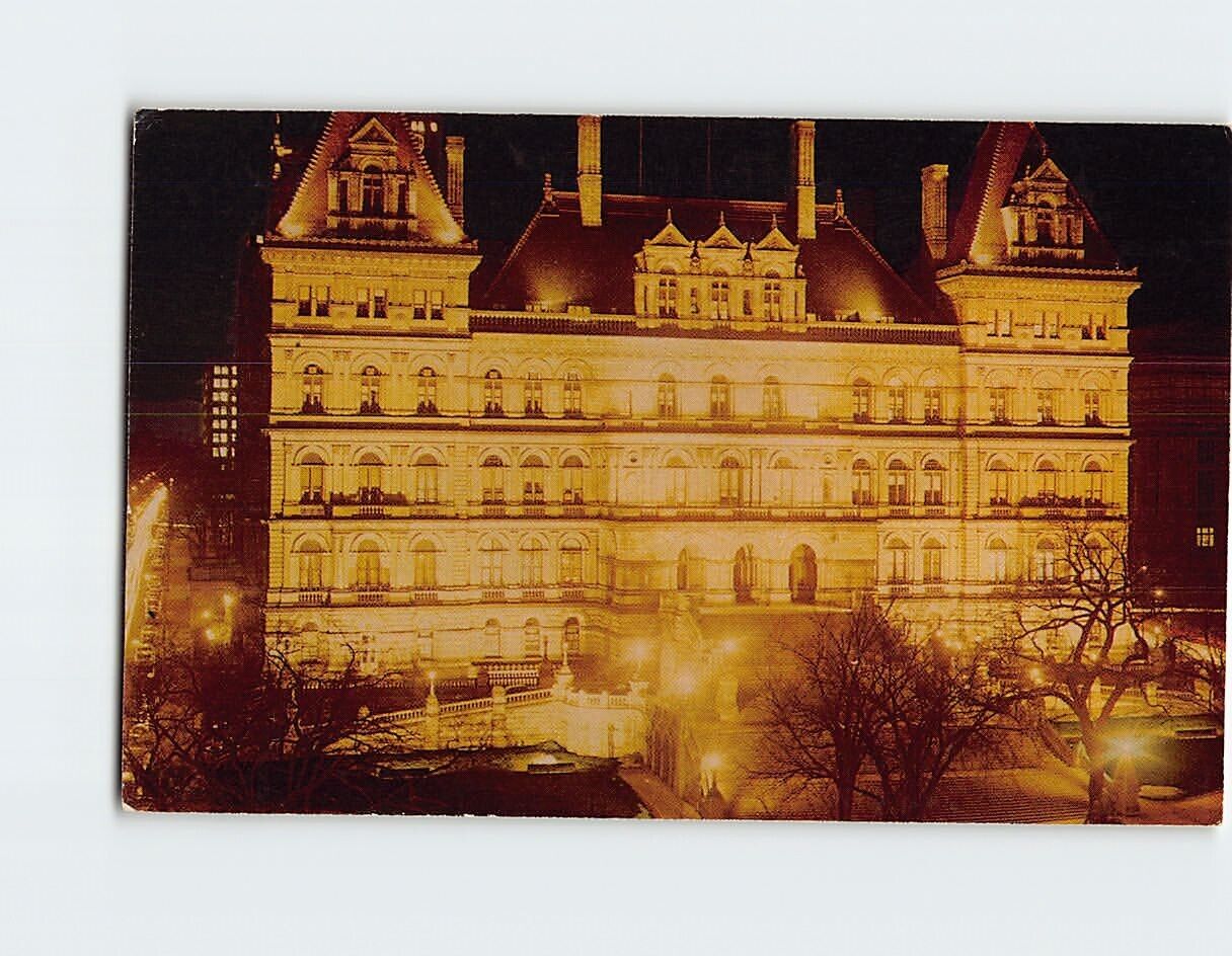 Postcard Center of State Building Albany New York USA