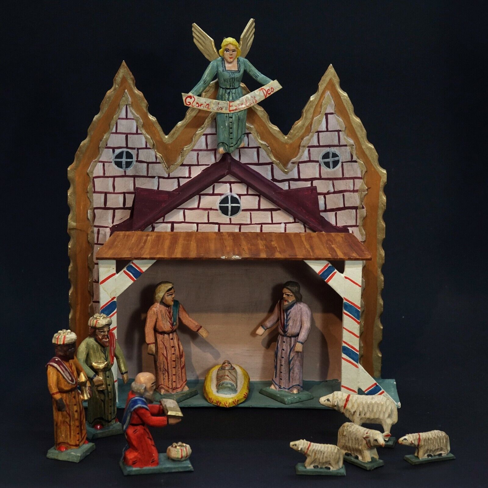 Grulicher Nativity Stable / Nativity with 11 Figures / Animals  (# 14030)