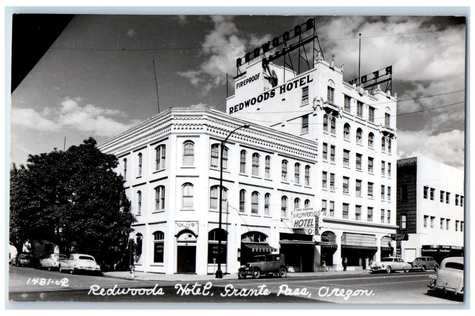 c1950\'s Redwoods Hotel Coffee Shop Grants Pass Oregon OR RPPC Photo Postcard