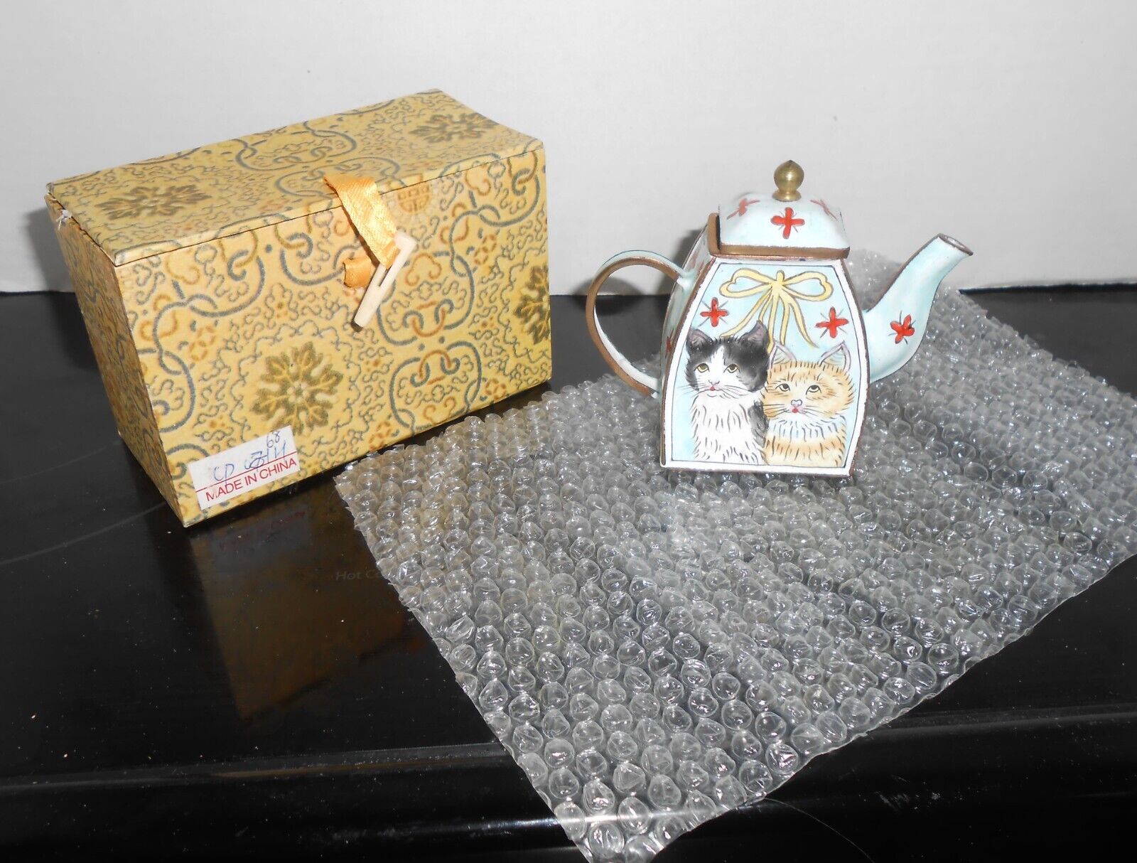 Super Sweet ~ 2 CATS on a Mini Teapot ~ Enameled ~ Box Included