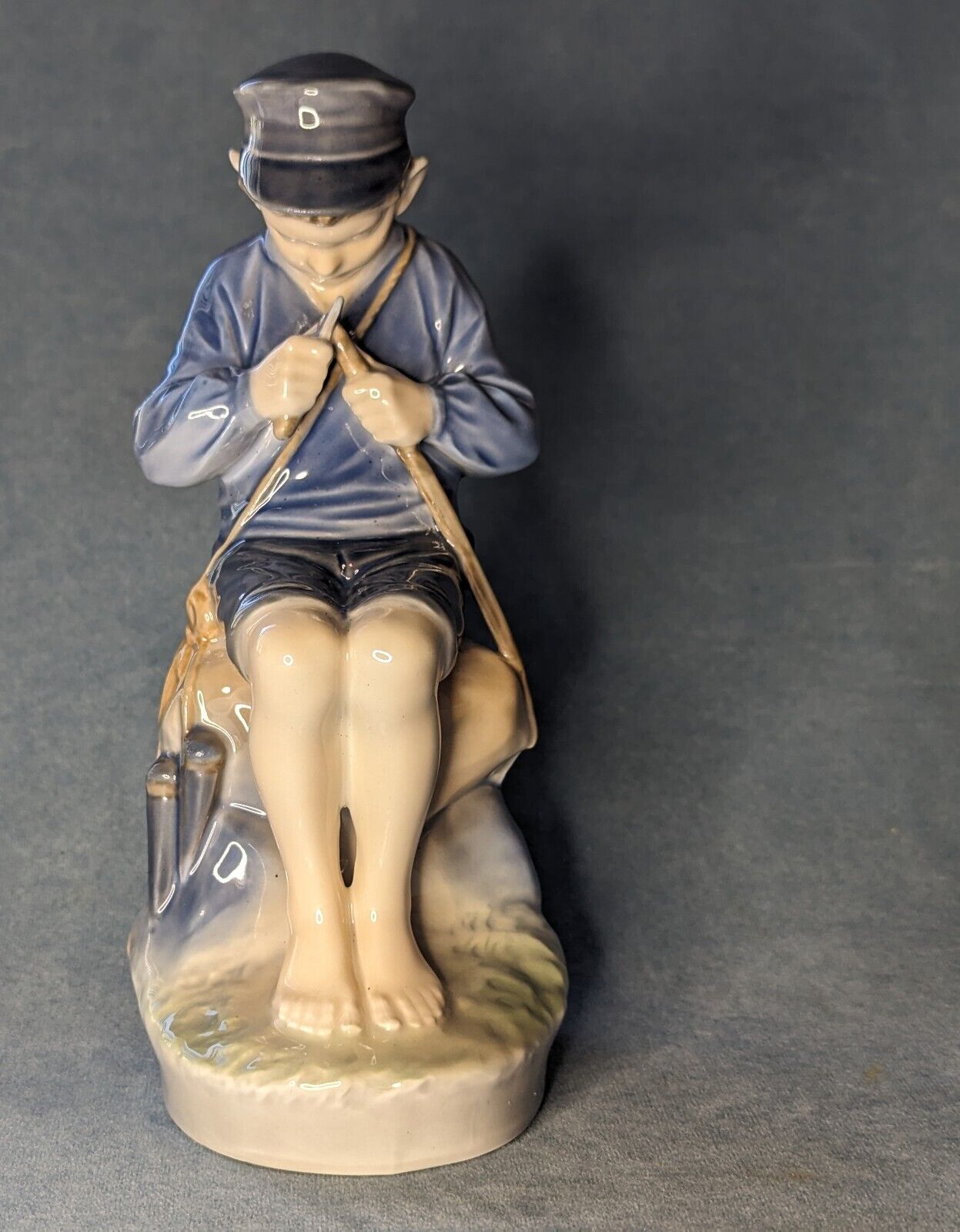 Royal Copenhagen Figurine Boy Whittling #905 Excellent Condition 7” Tall