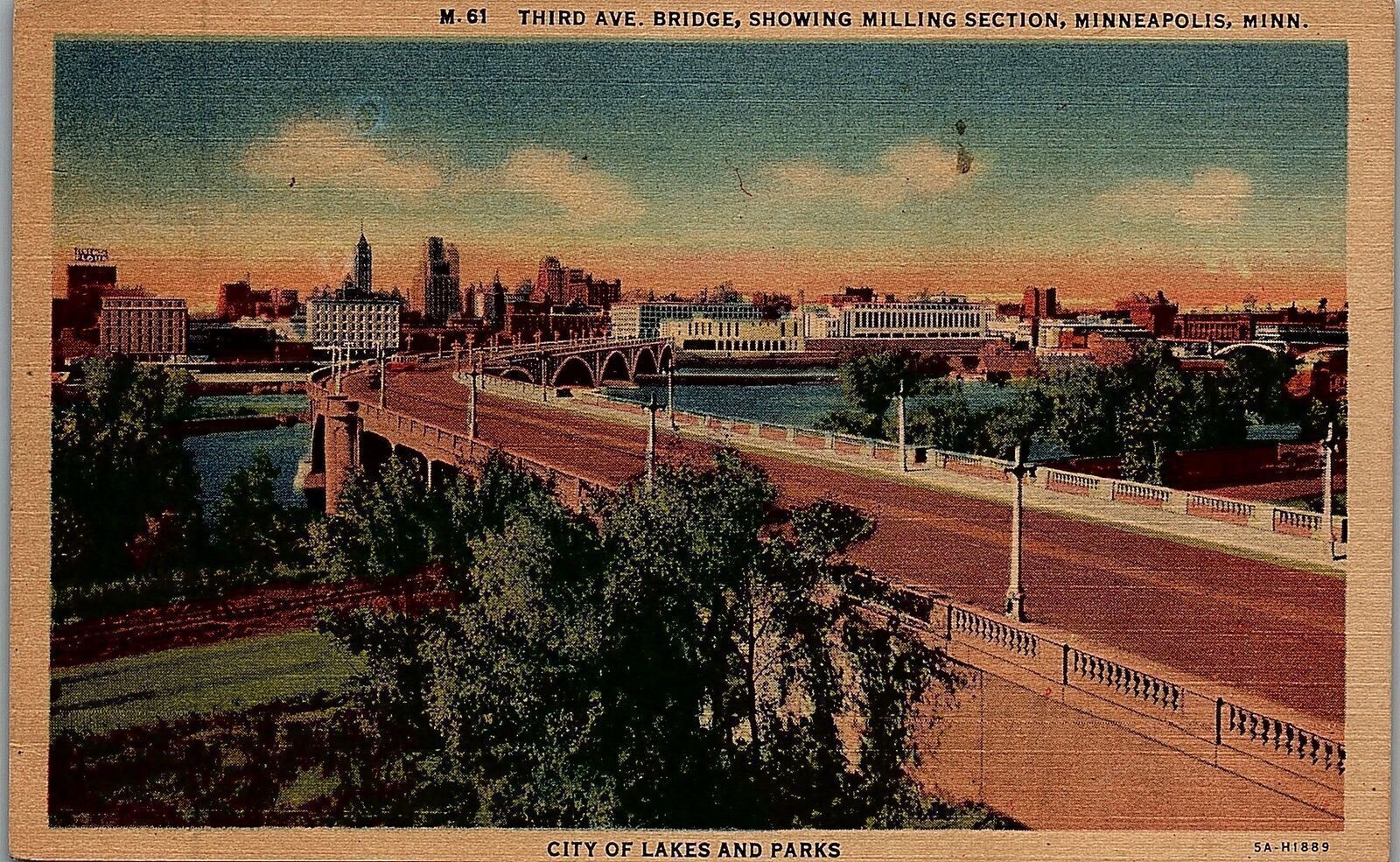 1930s MINNEAPOLIS MINN THIRD AVE BRIDGE MILLING SECTION LINEN POSTCARD 29-46