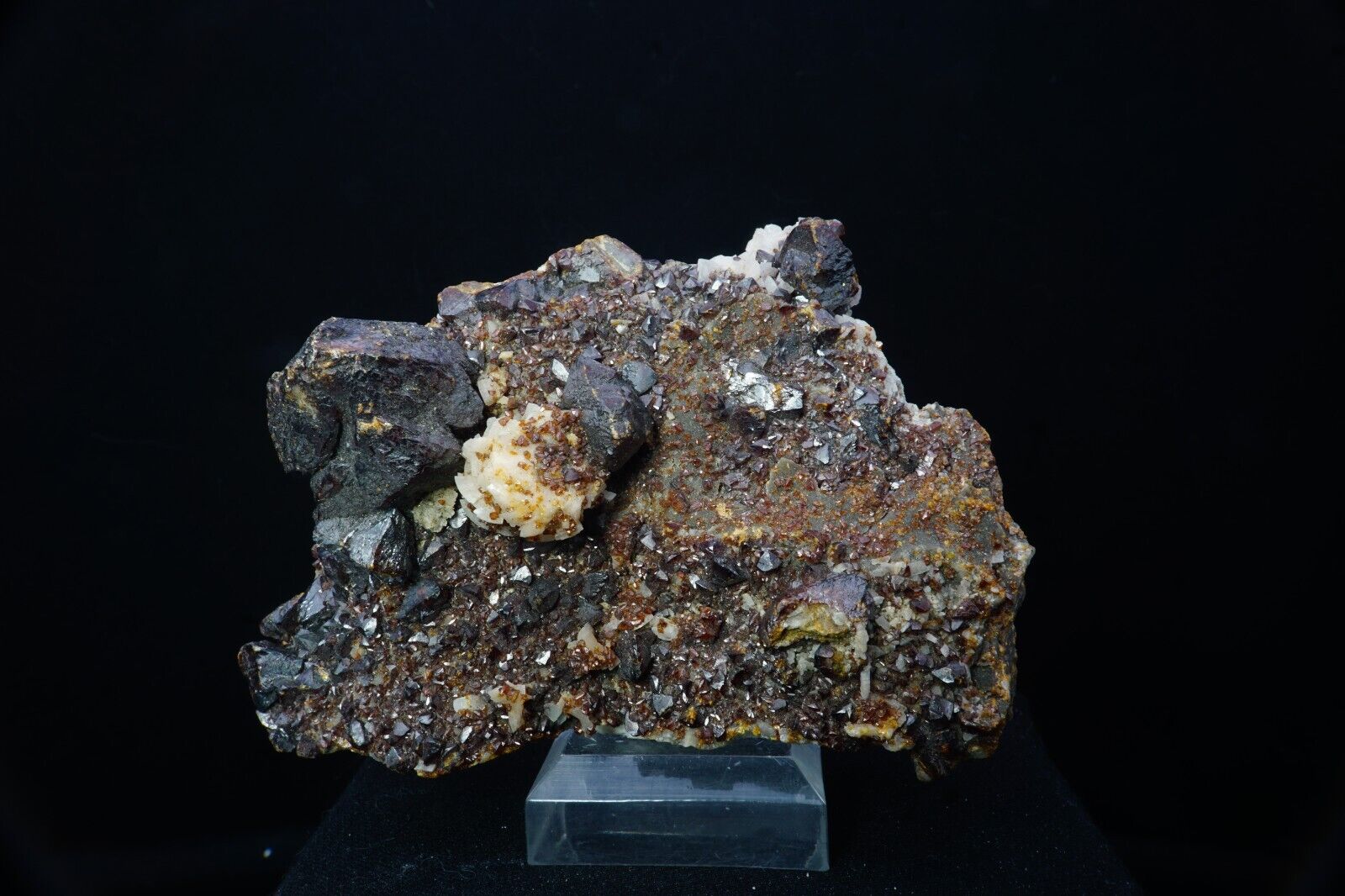 Sphalerite on Dolomite / Rare 9.6cm Mineral Specimen / Black Rock Q, Arkansas