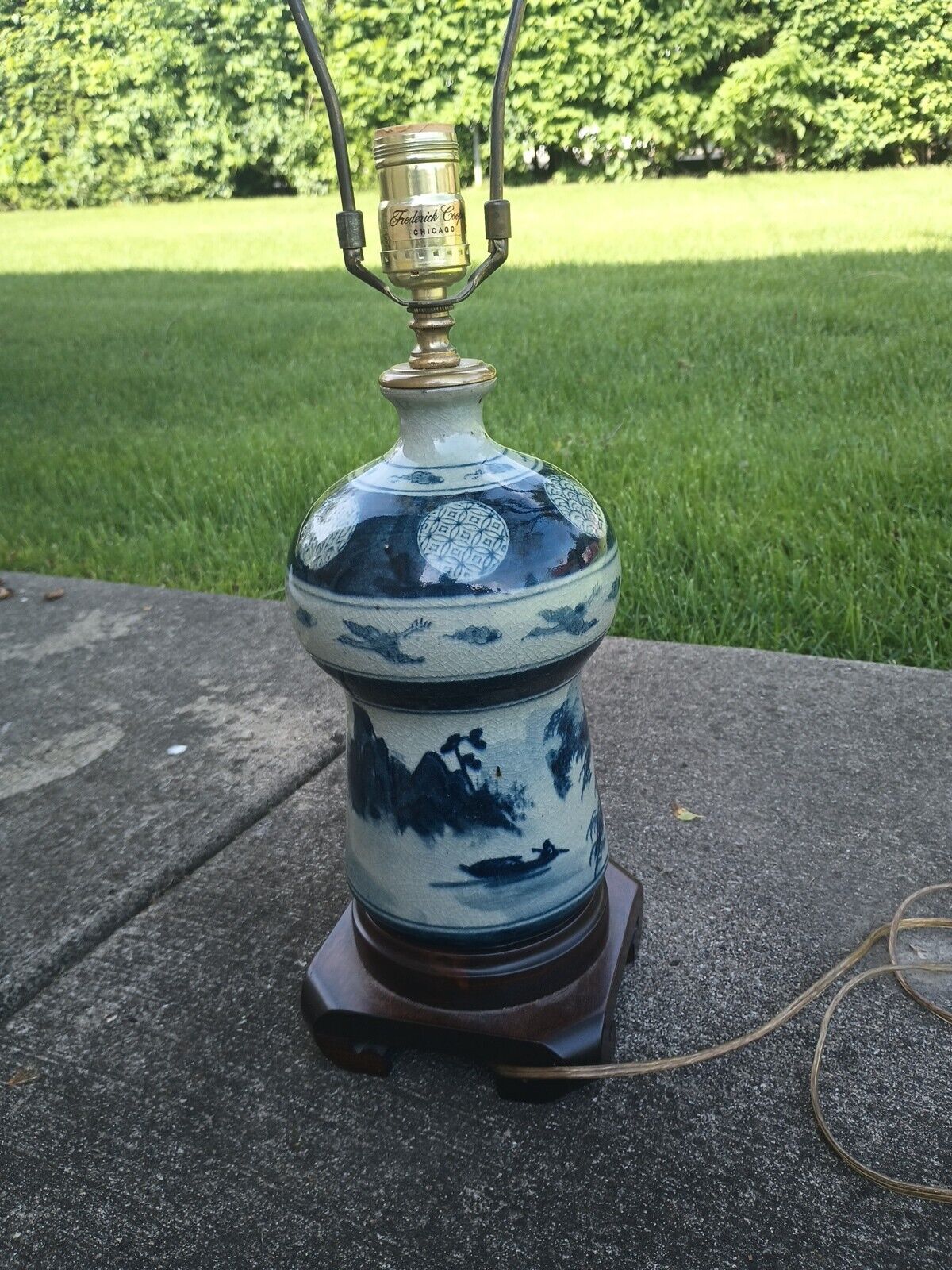 RARE Vintage Frederick Cooper Chicago Lamp Ornate Asian Blue & White