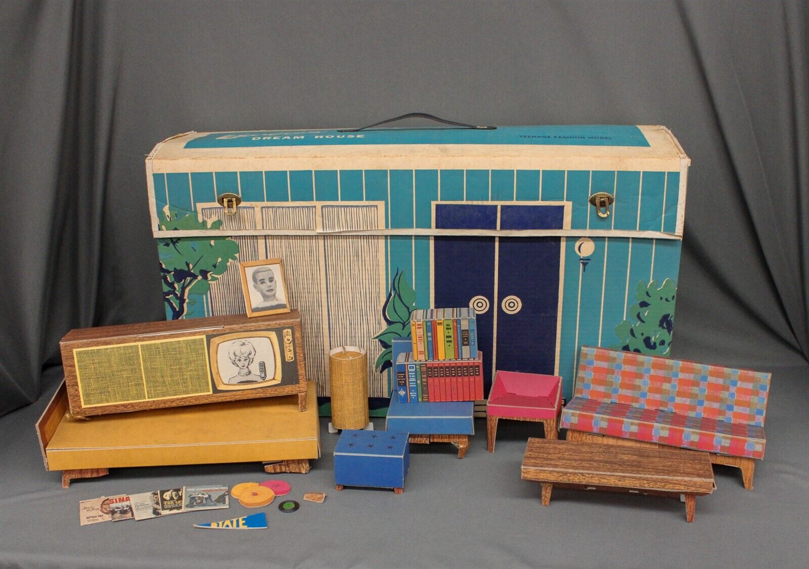 1962 Barbie Dream House Complete W/Furniture # 816 Mattel Original 