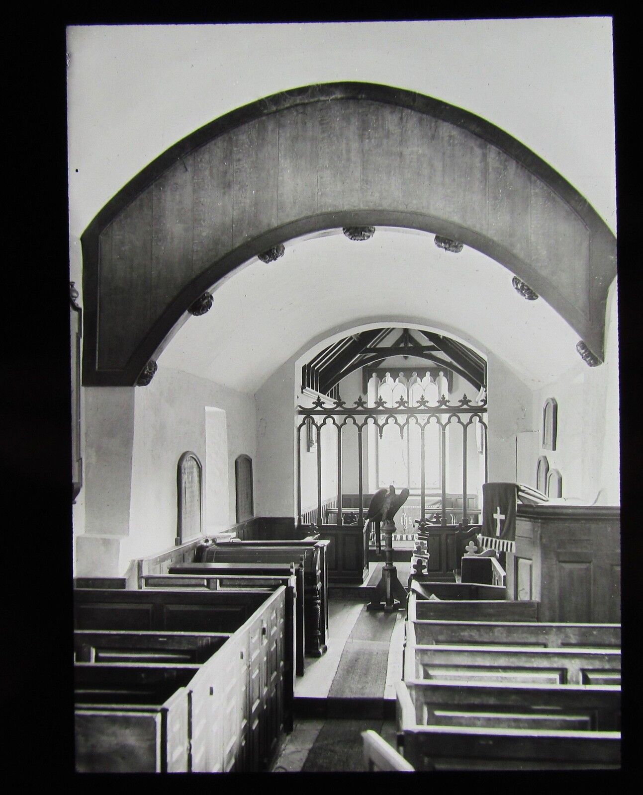 Glass Magic Lantern Slide INTERIOR OF OARE CHURCH DATED 1910 KENT ENGLAND
