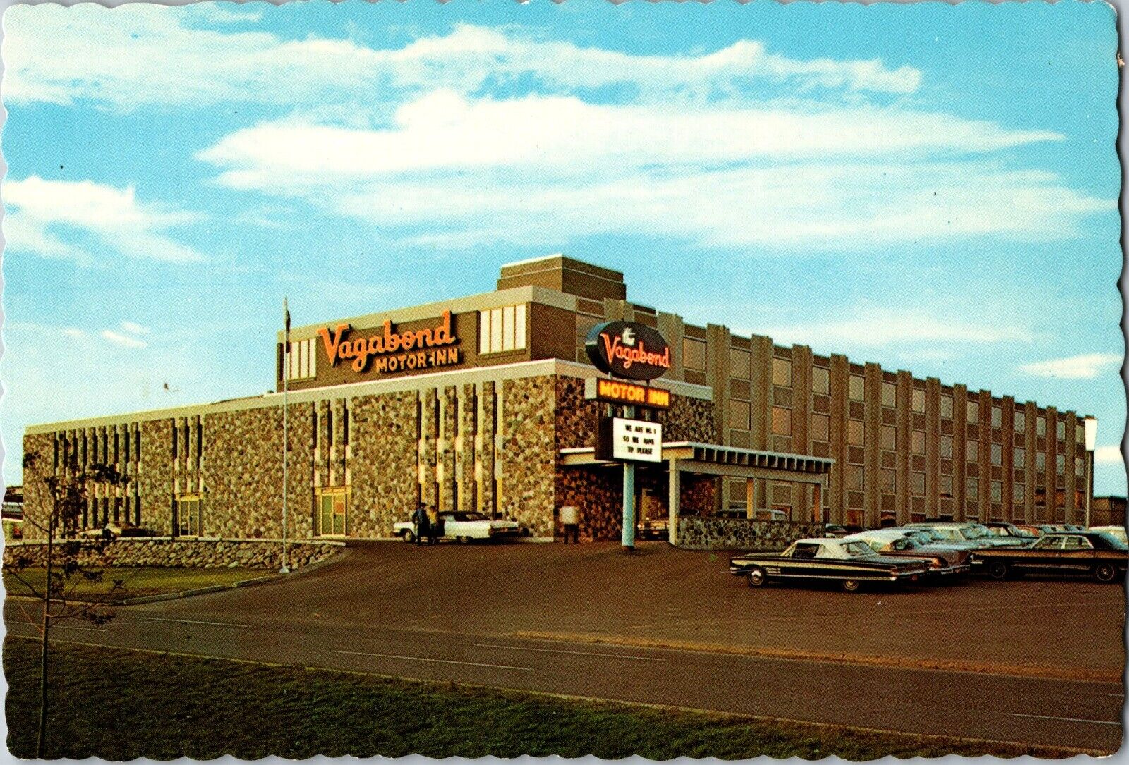 Regina Saskatchewan 1960s Vagabond Motor Inn Albert Street Cars Neon Postcard SK