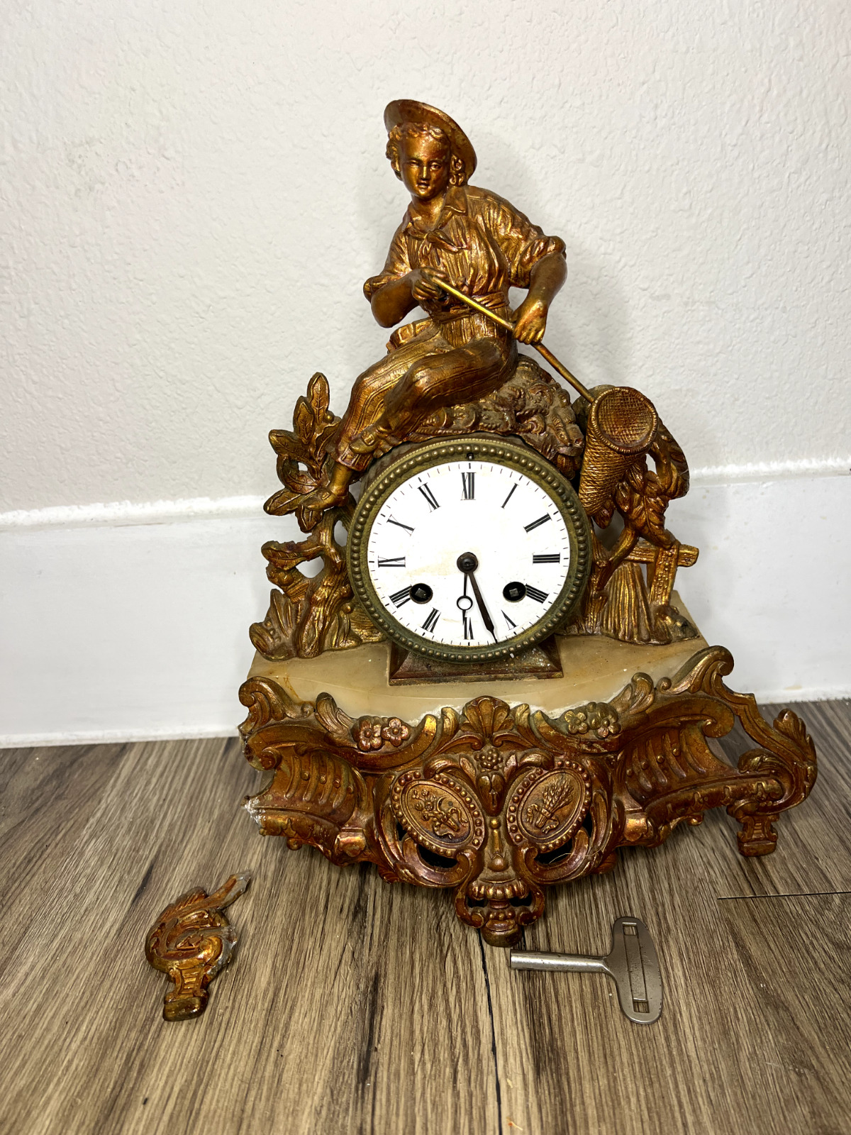 Mid 19th century Romantic Mantel Clock - Etablissement H. Molle Paris - Brass