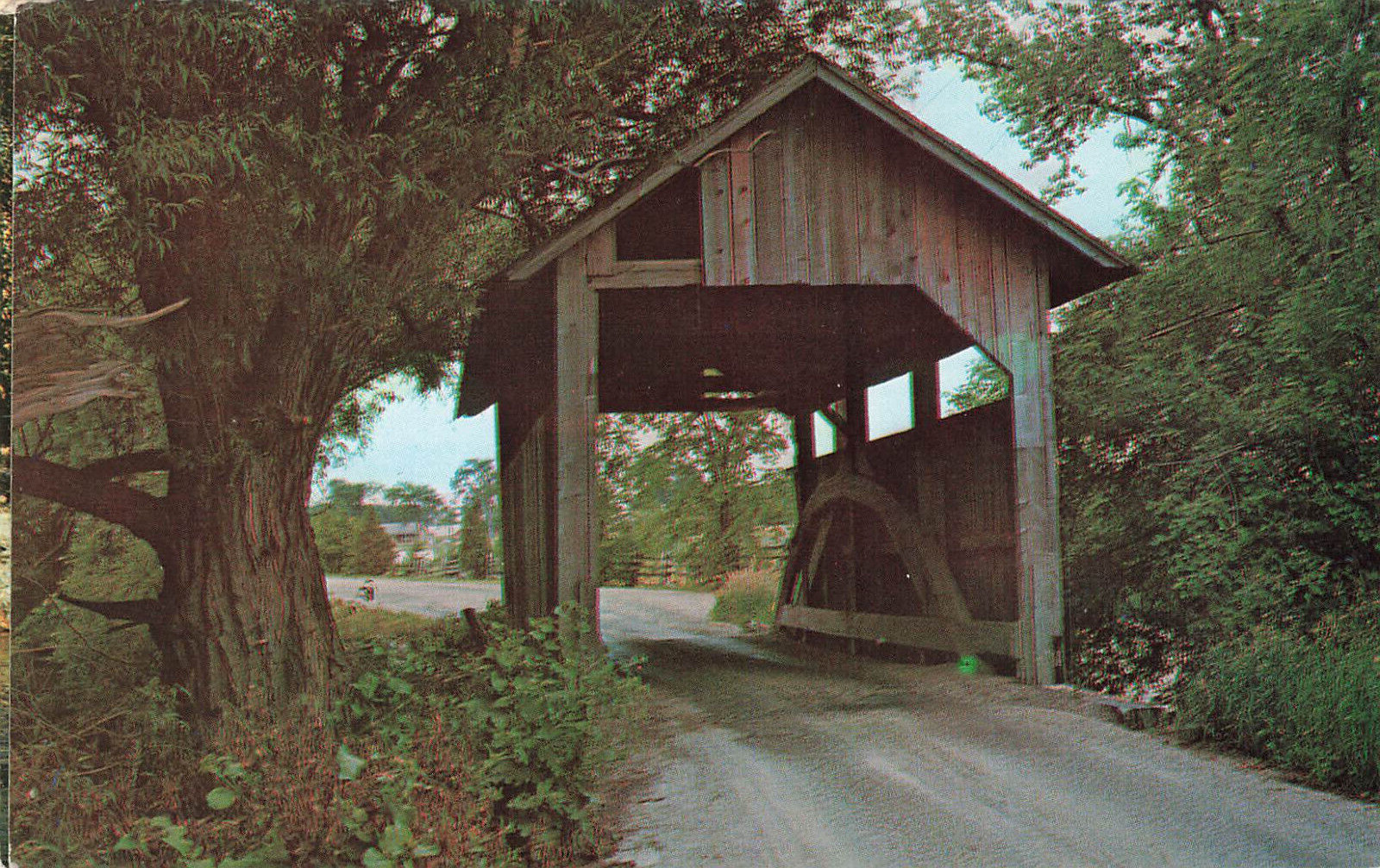 COVERED BRIDGE POSTCARD CHARLOTTE VT VERMONT 1960s