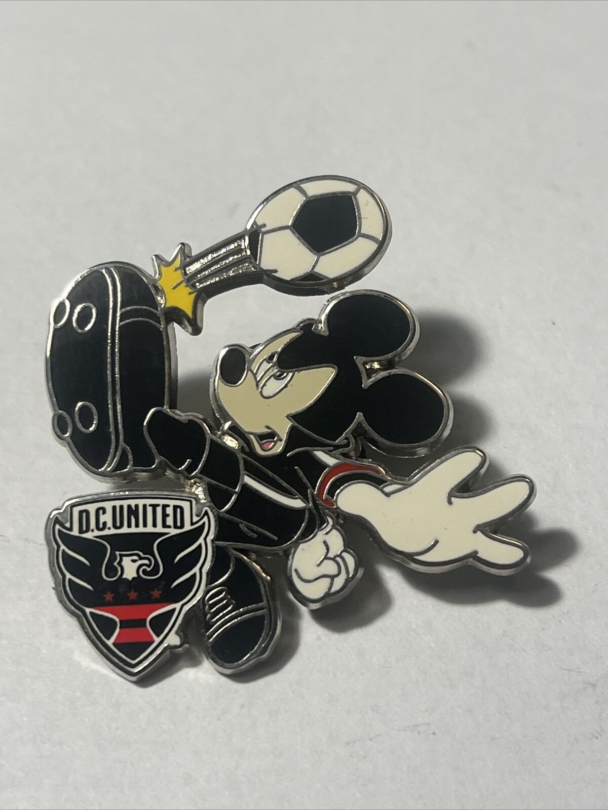 Disney Mickey Mouse Soccer Player MLS DC United Football Team Pin 2016