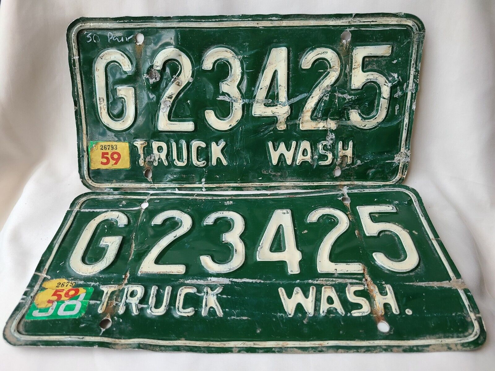 Vintage 1959 Washington Truck License Plate Pair 8223