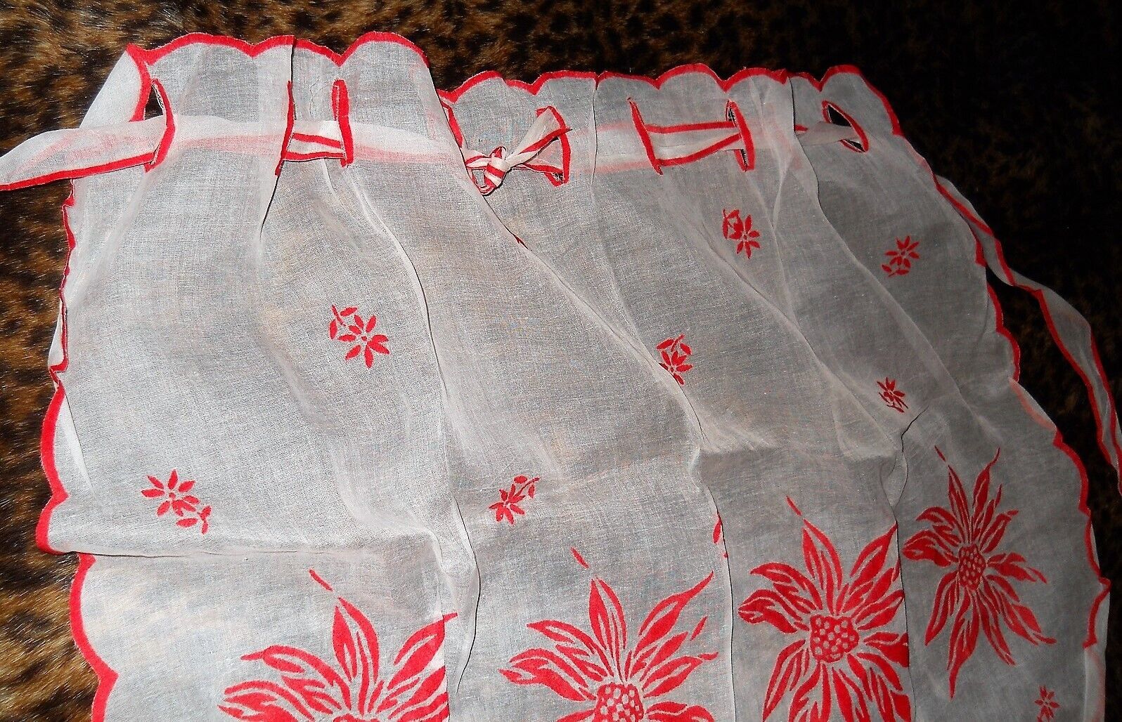 VTG 60s Sheer White Material with Flocked Red Poinsettias - Cute Holiday Apron
