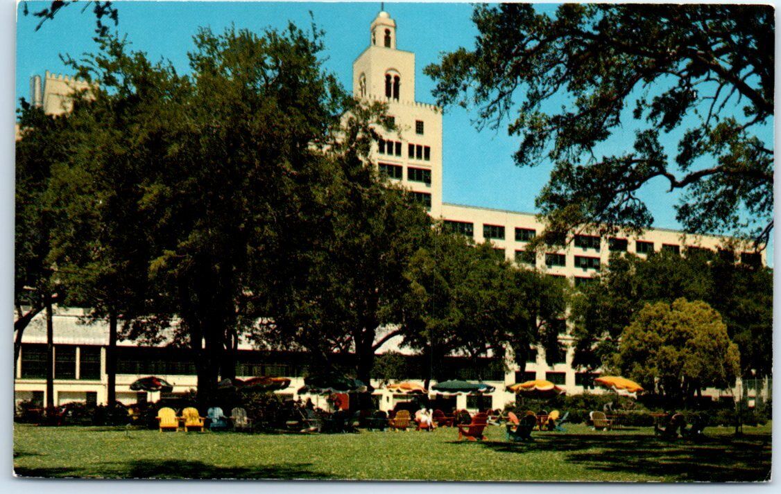 Postcard - Edgewater Gulf Hotel - Edgewater Park, Mississippi