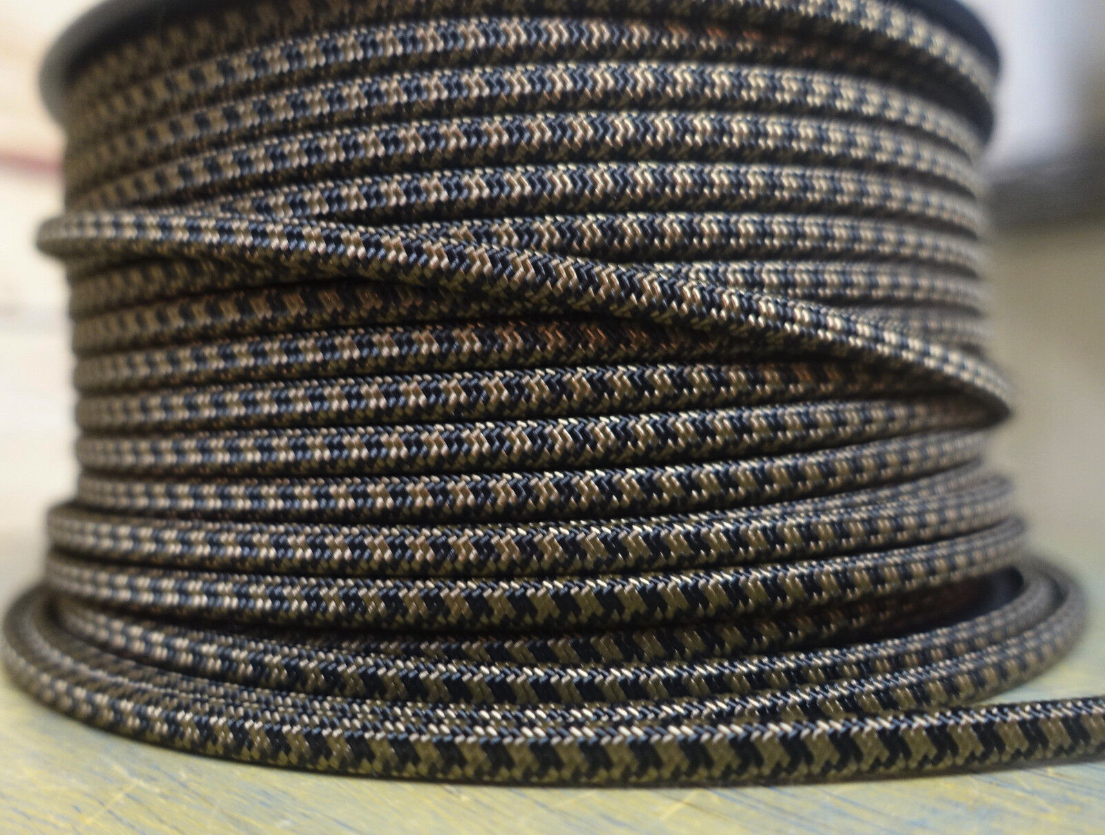 Black/Brown 2-Wire Flat Cloth Covered Cord, Fabric 18ga Vintage Style Lamps, USA