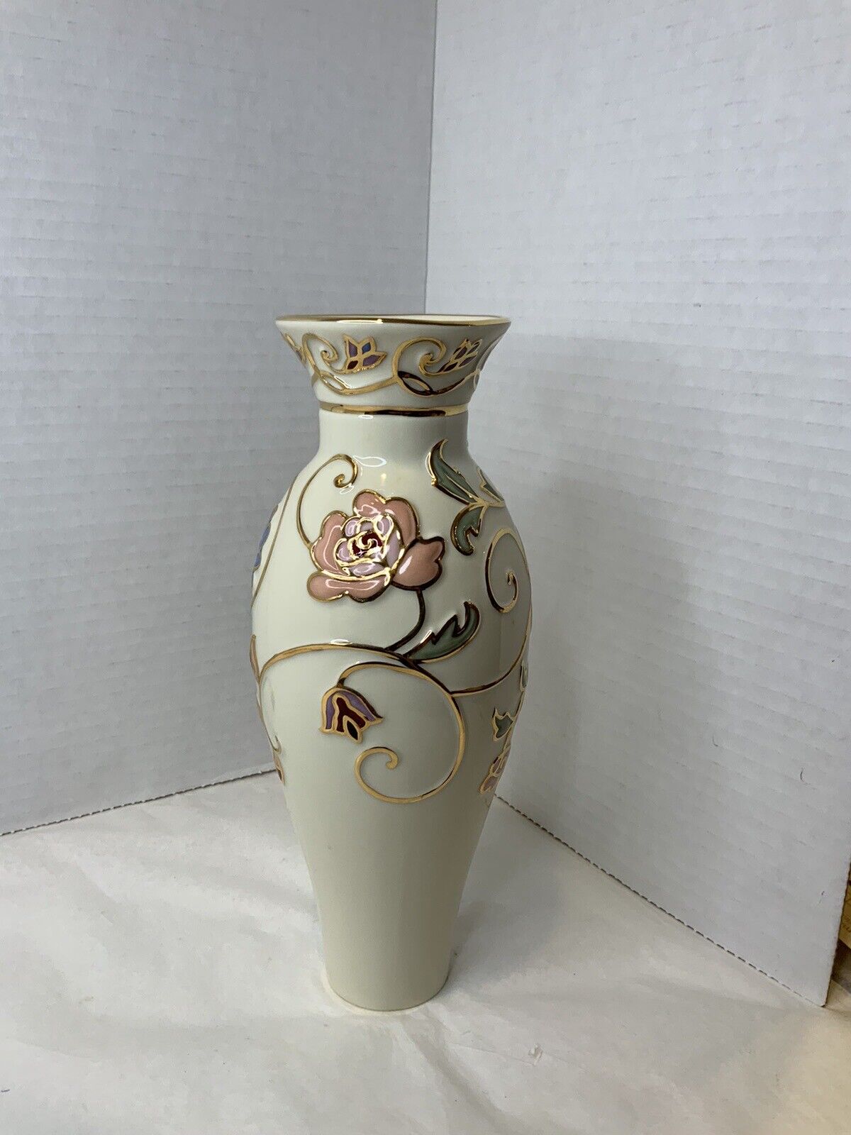 Lenox Gilded Garden Beautiful Multicolored Petite Porcelain Vase 8.5\
