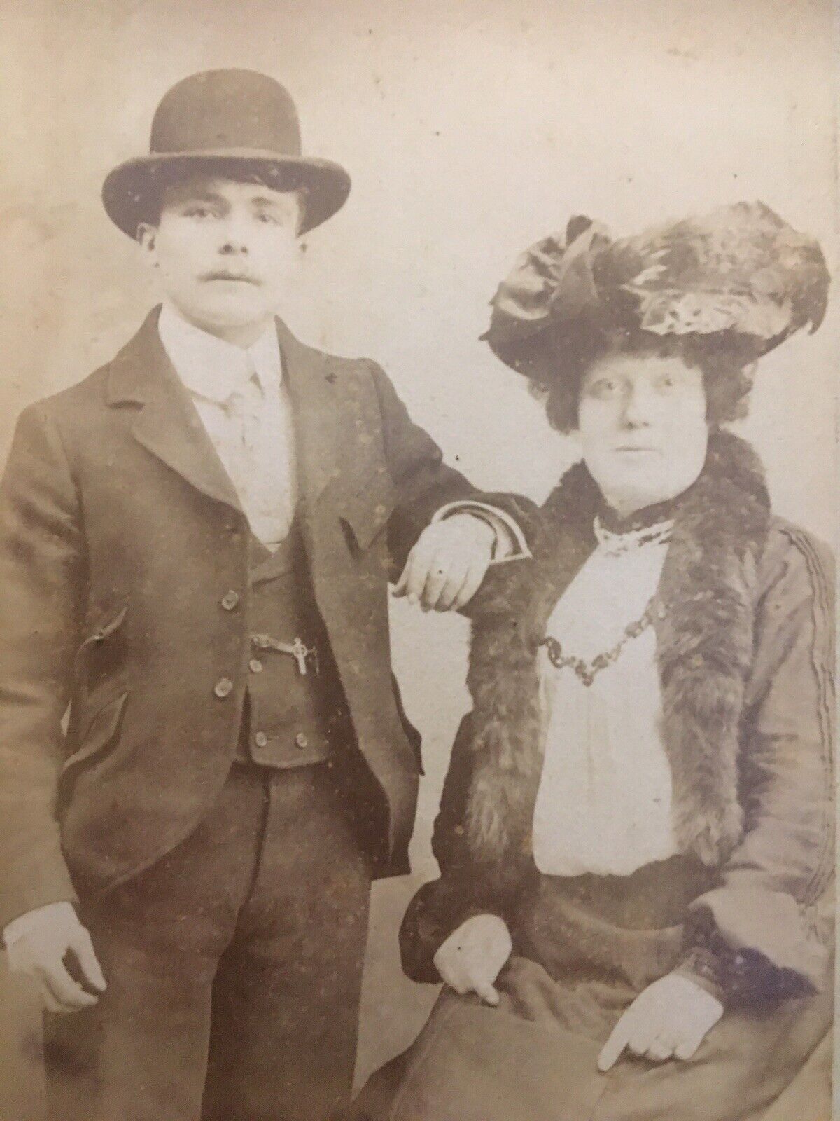 A Strange Looking Couple Old Kent Rd/Fleet St CDV Original Victorian Photo