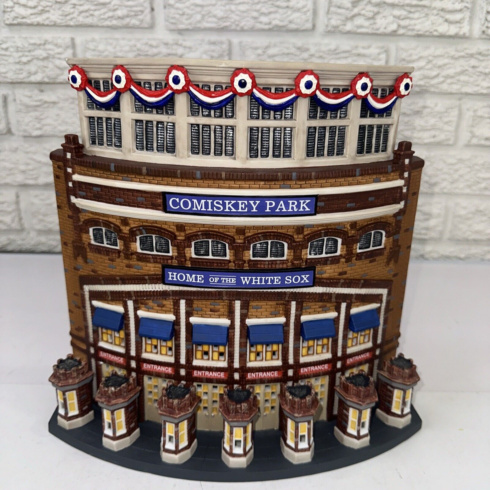 Dept 56 Christmas In The City Old Comiskey Park Chicago White Sox MLB #59215