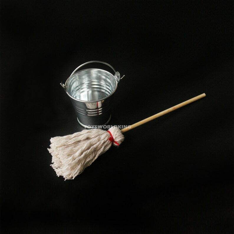 New 1: 6 Scale Manual Mop and Bucket Model Mini Toy 8cm action Diagram