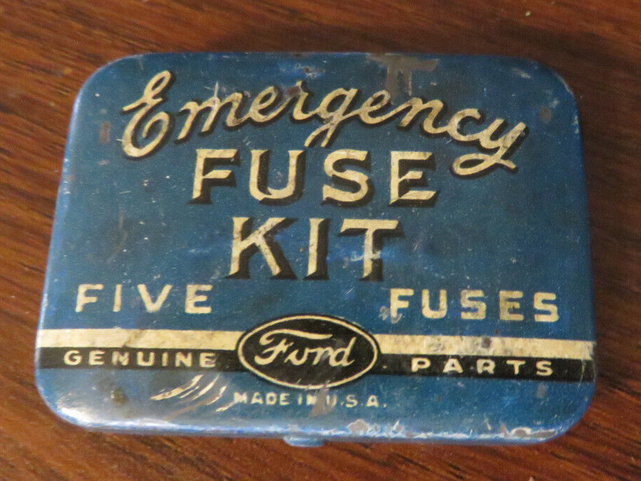 NICE CONDITION 1930”s FORD EMERGENCY FUSE KIT with  FUSES VINTAGE