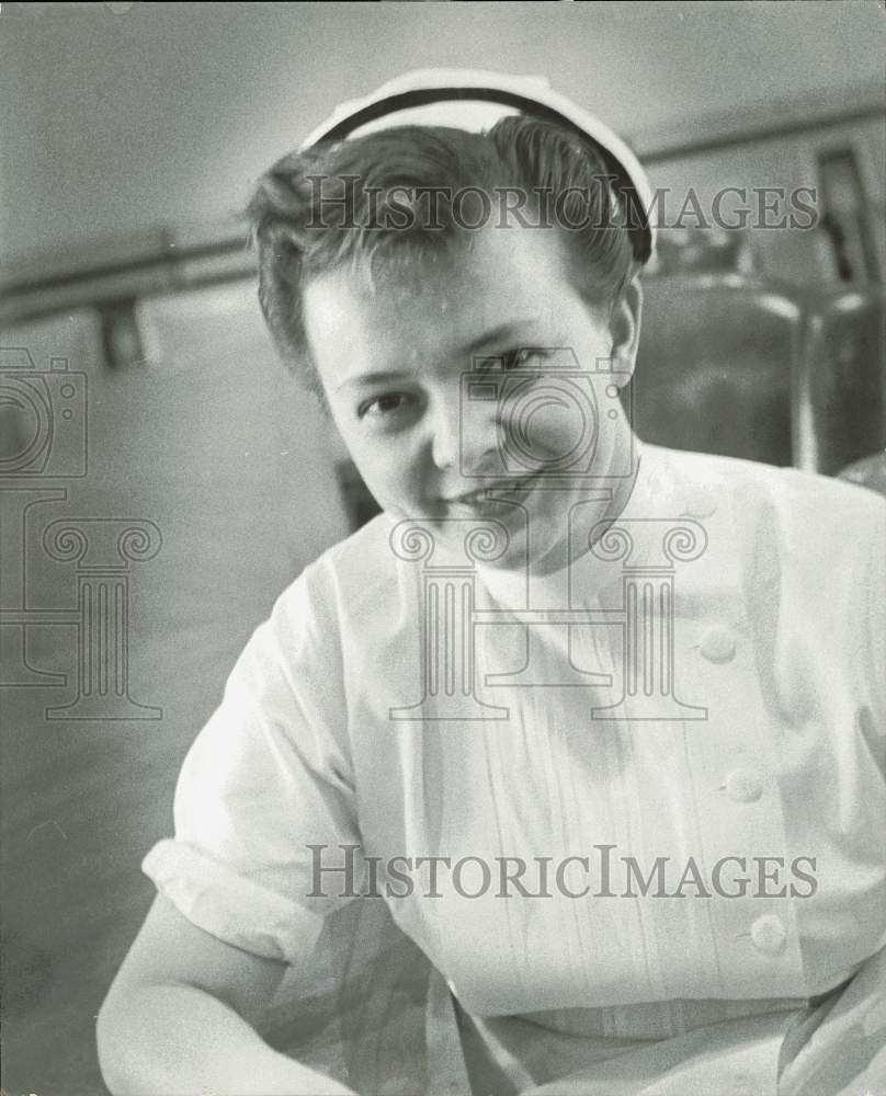 1961 Press Photo Nurse Betty Jo Price Runs for Wayne Council, Michigan