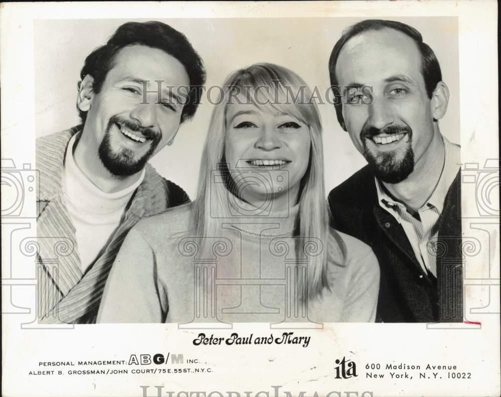 1966 Press Photo Peter, Paul and Mary, folk singing group. - lrx96369