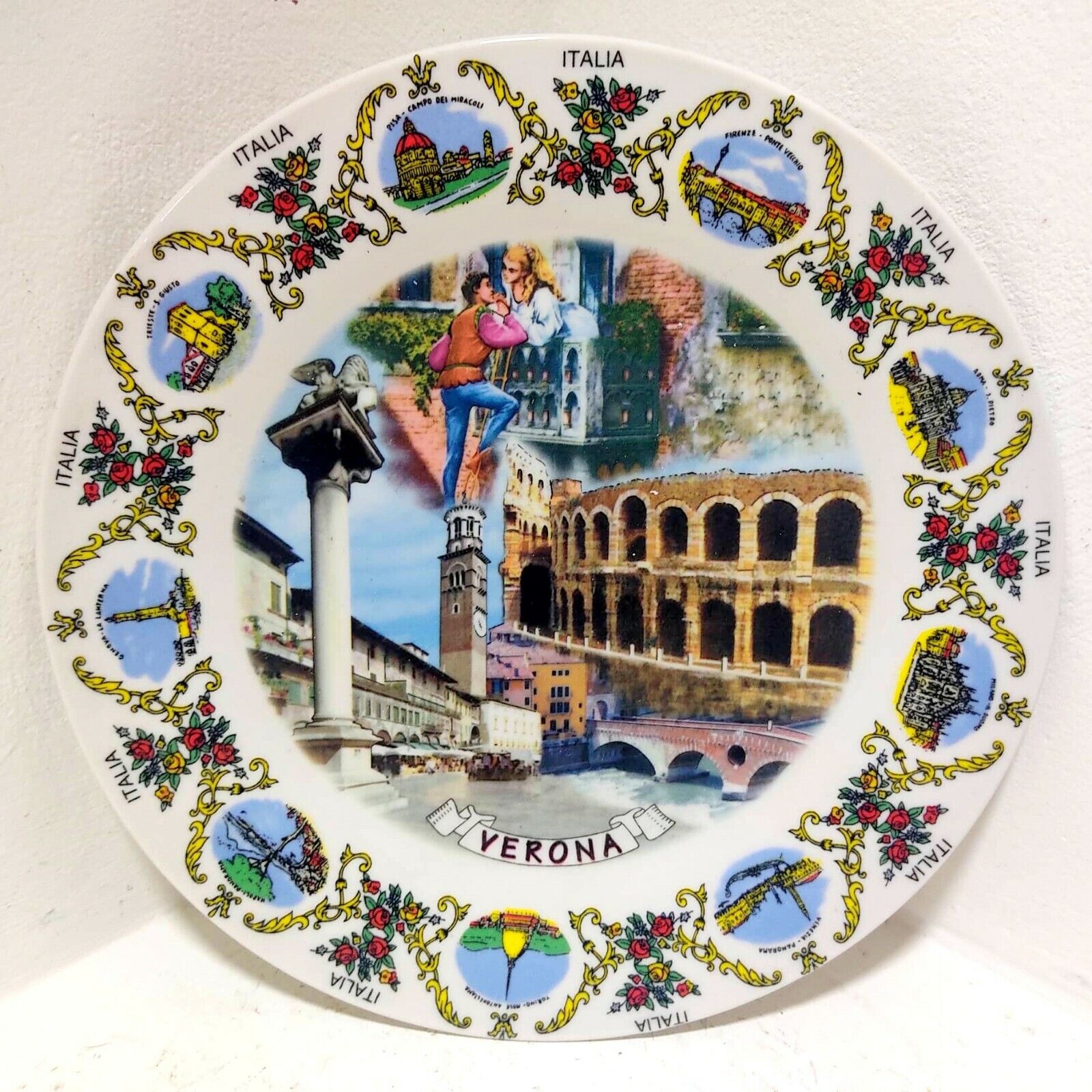 Verona Italy Painted Handmade Porcelain Round Decorative Plate Dish Vintage 9.2\