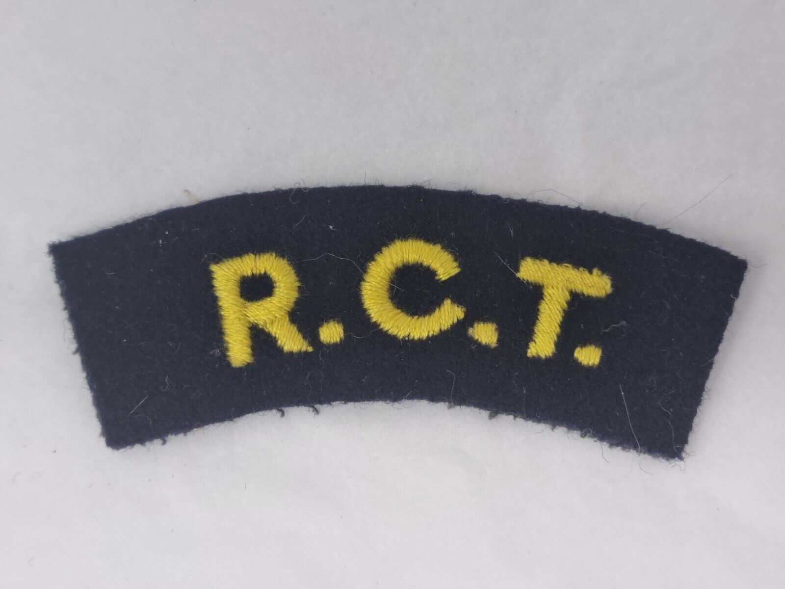\'RCT\' Royal Corps of Transport Cloth Shoulder Title Badge Patch