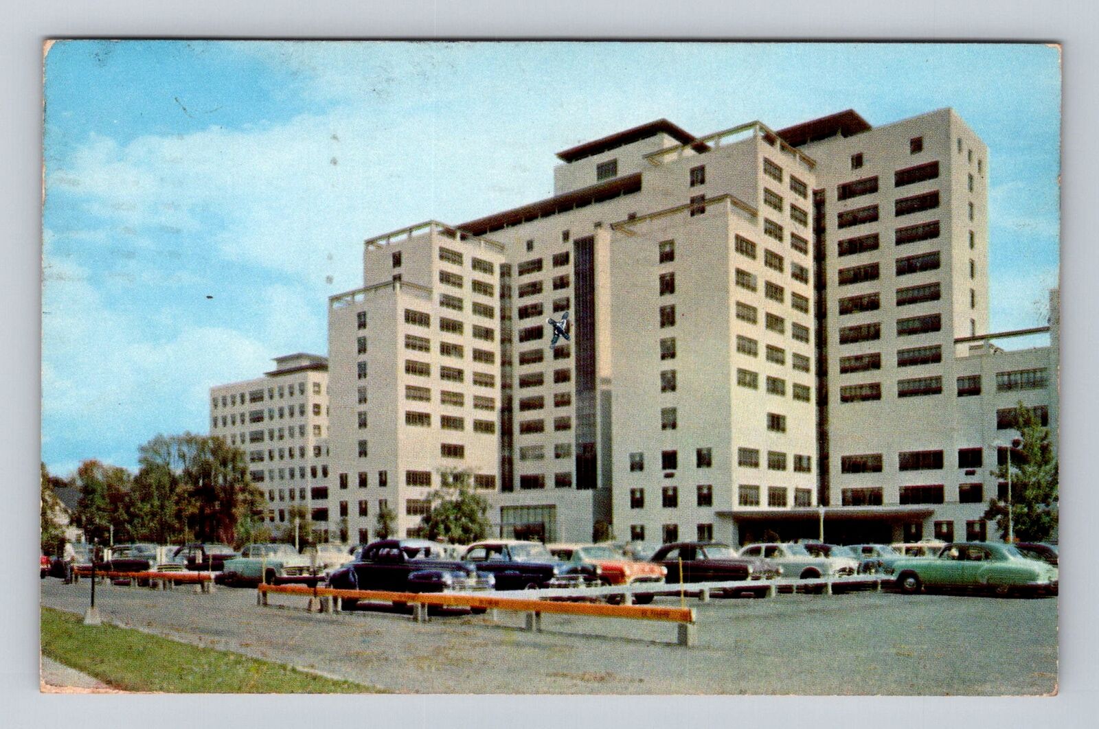 Hartford CT-Connecticut, Hartford Hospital, Antique, Vintage c1957 Postcard