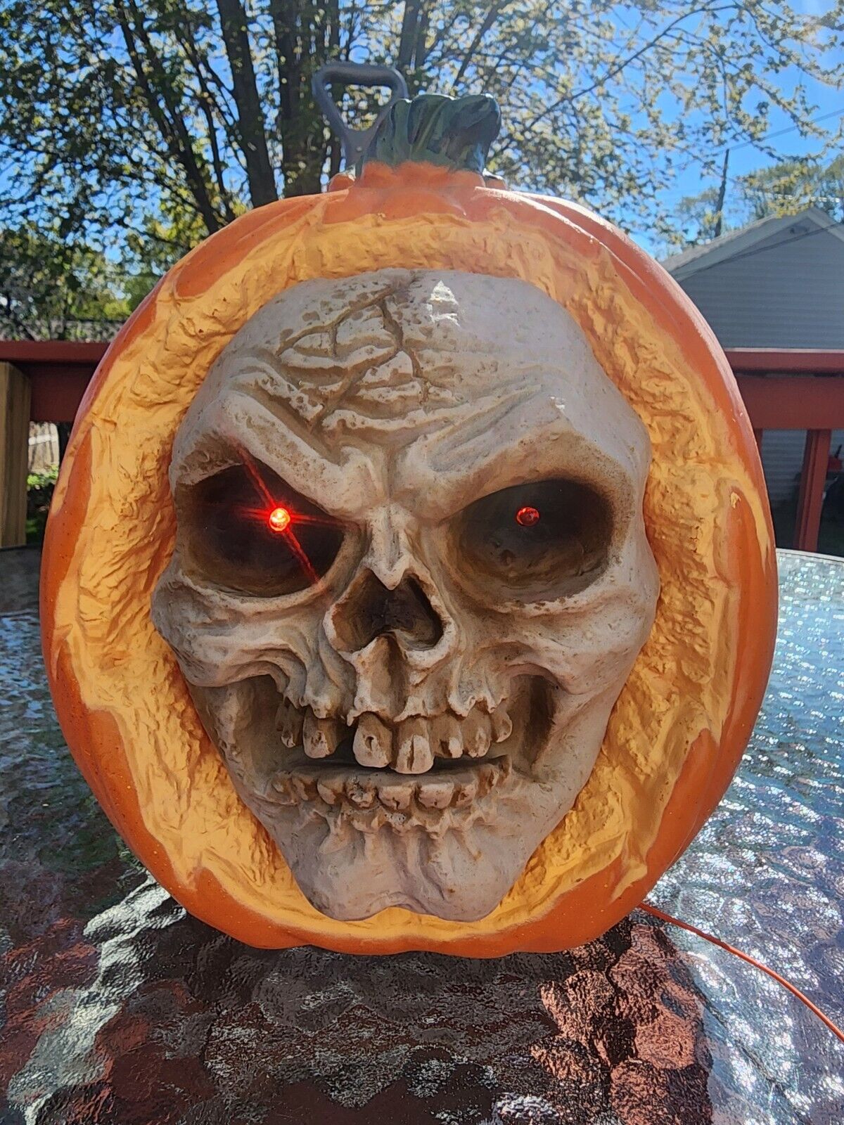 2010 Magic Power Co Motion Activated Pumpkin Talking Mouth Skull Halloween