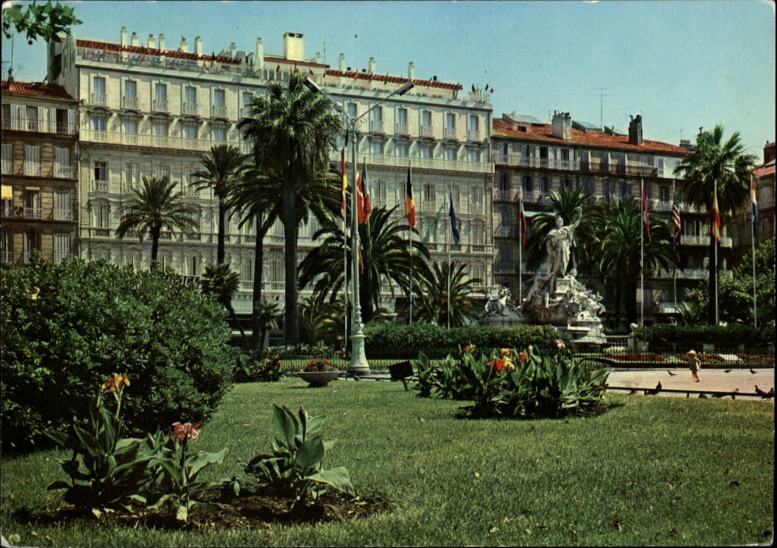 Grand Hotel Toulon France ~ Freedom Square ~ Place de la Liberte ~ postcard