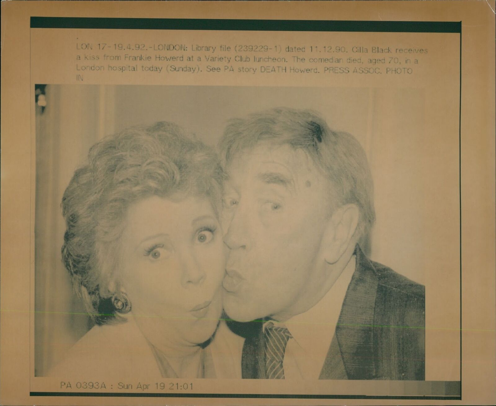 Cilla Black receives a kiss from comedian Frank... - Vintage Photograph 1315448