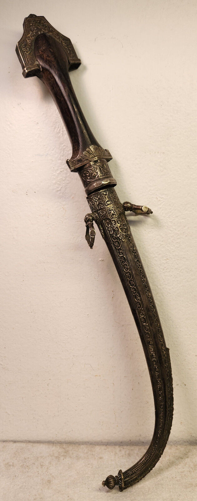 Finely made Silver Mounts, Antique Middle Eastern Koumya Dagger