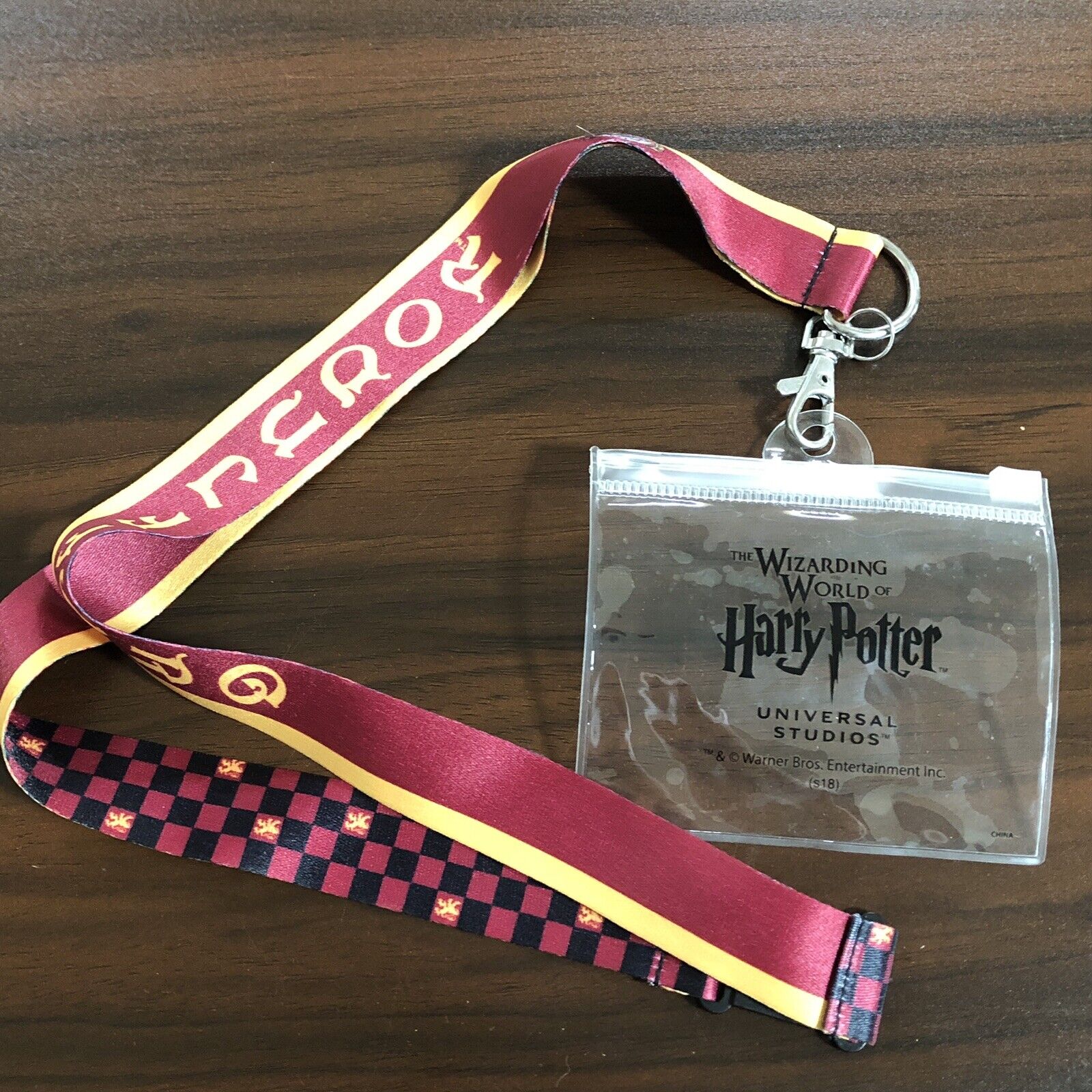 OFFICIAL Harry Potter LANYARD Gryffindor Wide strap UNIVERSAL STUDIOS Wizarding