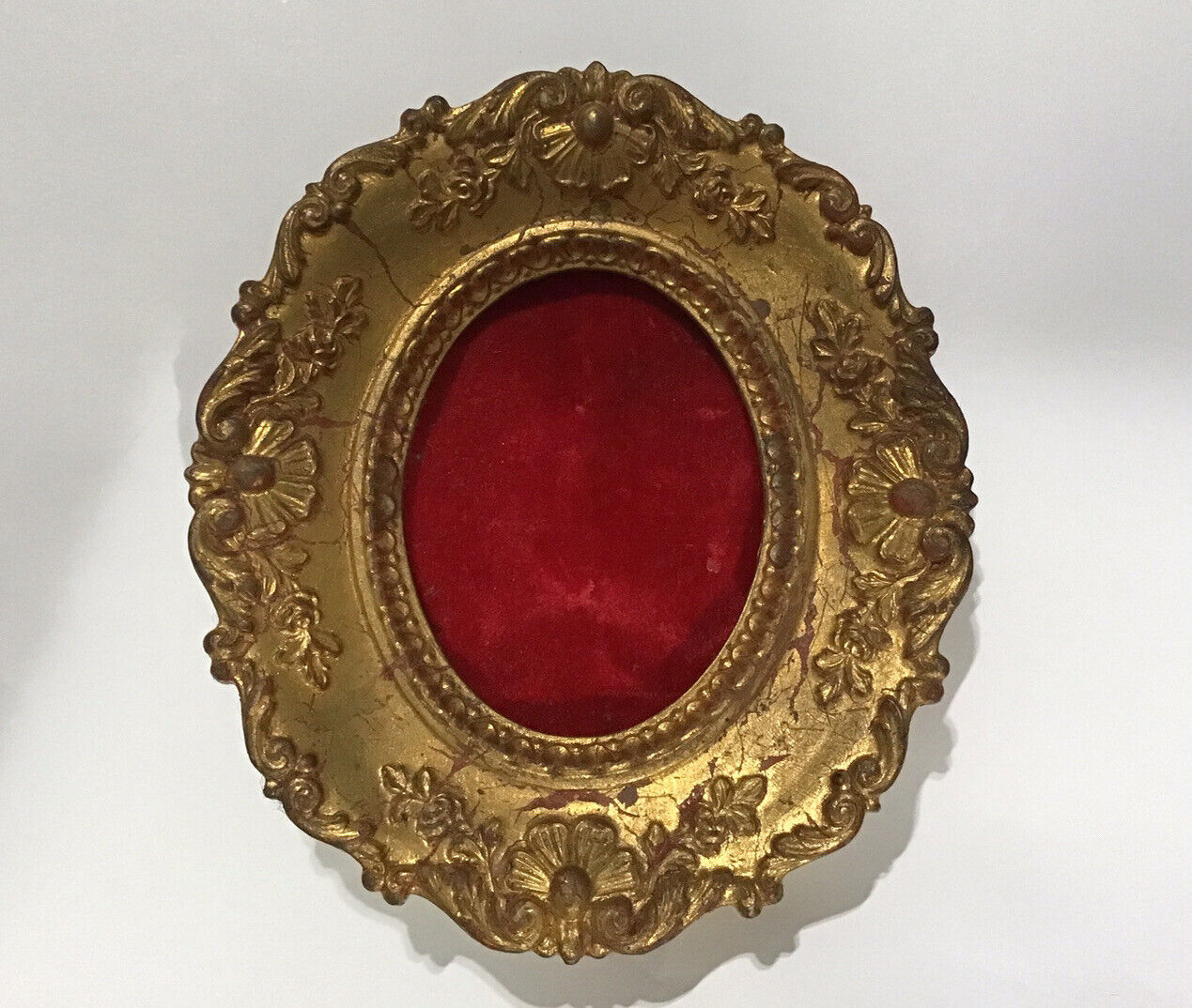 Vintage Oval Picture Frame Ornate Gold Tone Resin Small