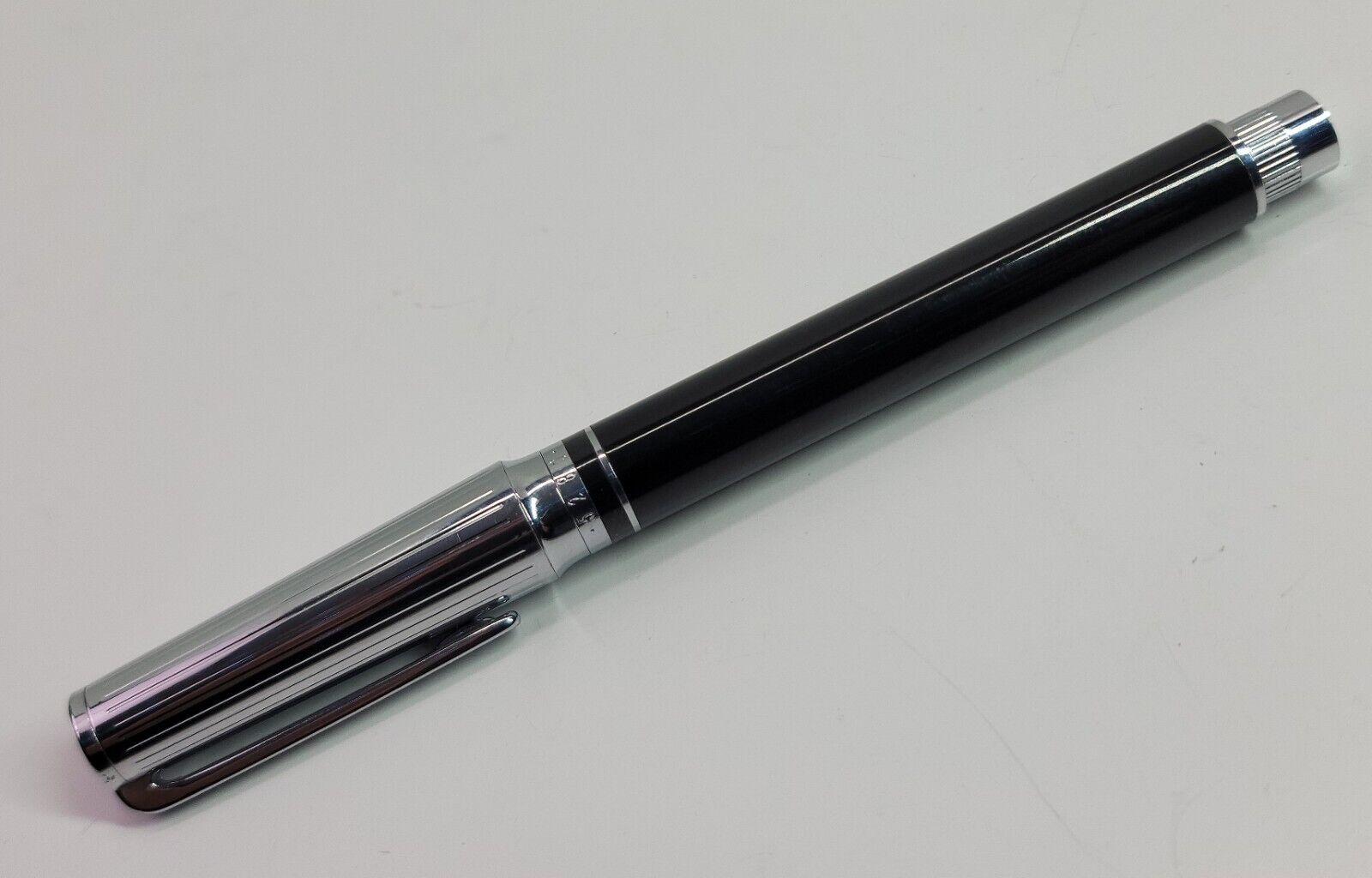 VTG Summit 5280 Ballpoint Rollerball Pen Black & Silver Magnetic Cap Rare
